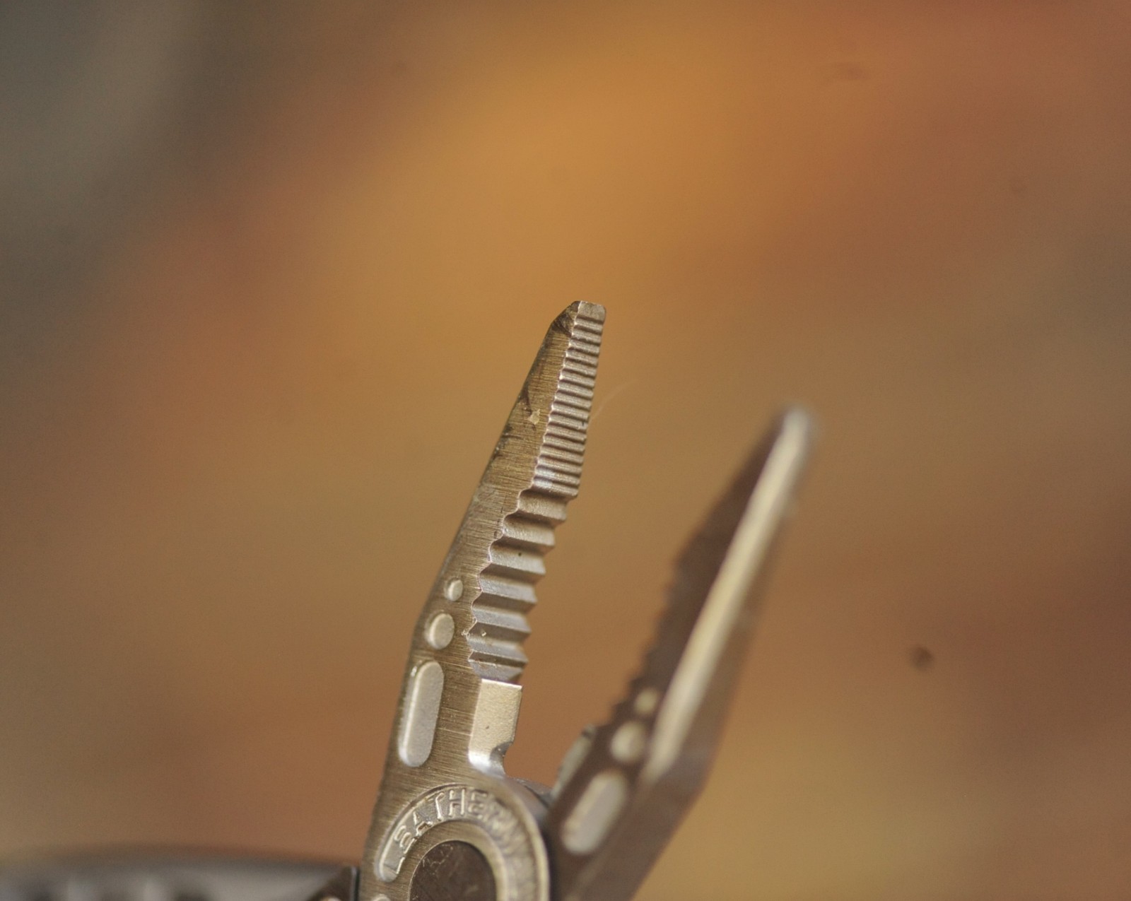 Leatherman Skeletool Multi-Tool, Combo Blade, Bit Driver, Stainless, USA