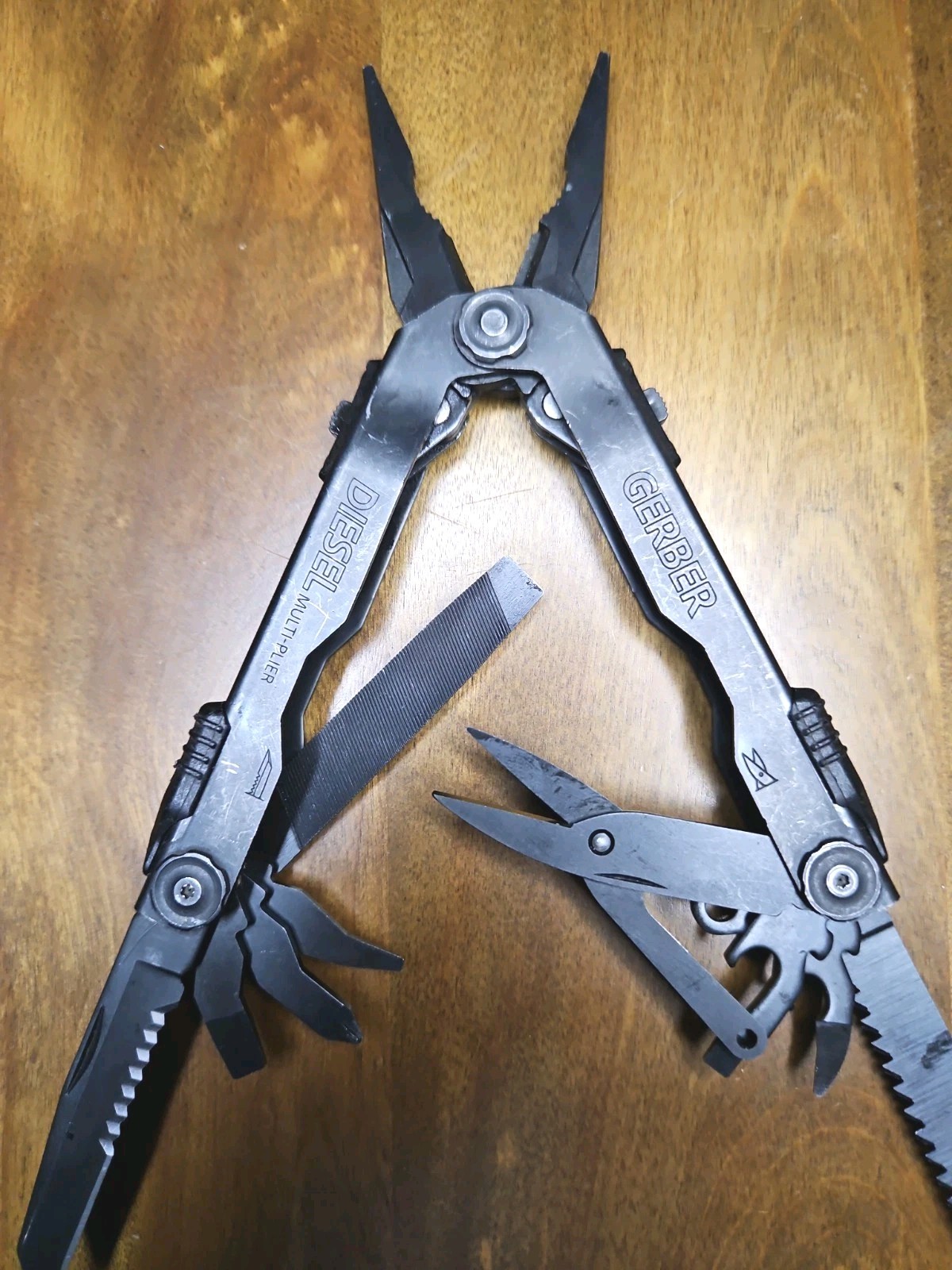 Gerber Diesel Multi-Plier Black Oxide NeedleNose 12 Tool Multi-Tool and Case