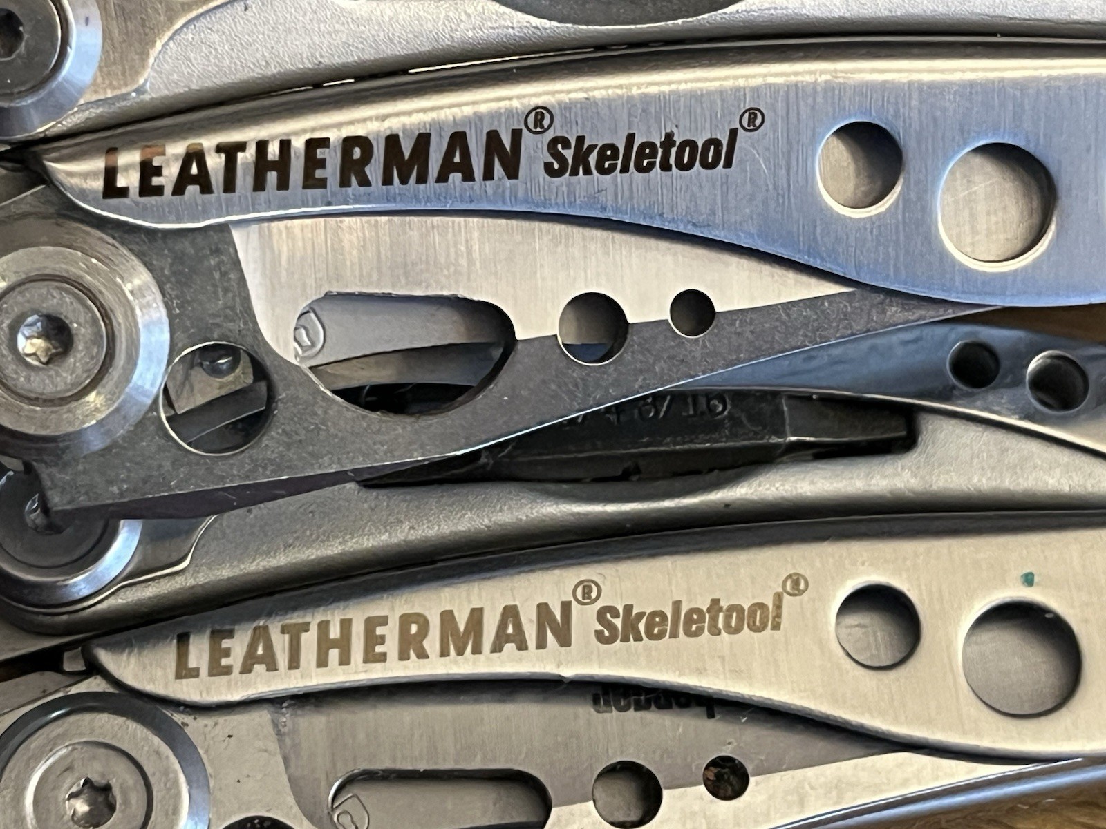 Leatherman Skeletool MultiTools SUPER NICE!! w/Leather Sheath (Lot Of 2)