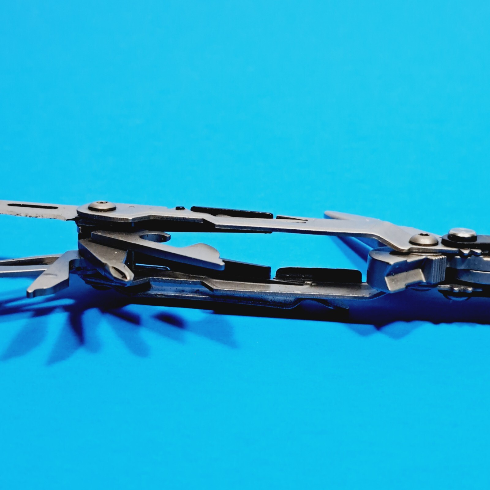 SOG PP1001 Mini Multi Function Tool Folding Pliers Outdoor Camping Hunting