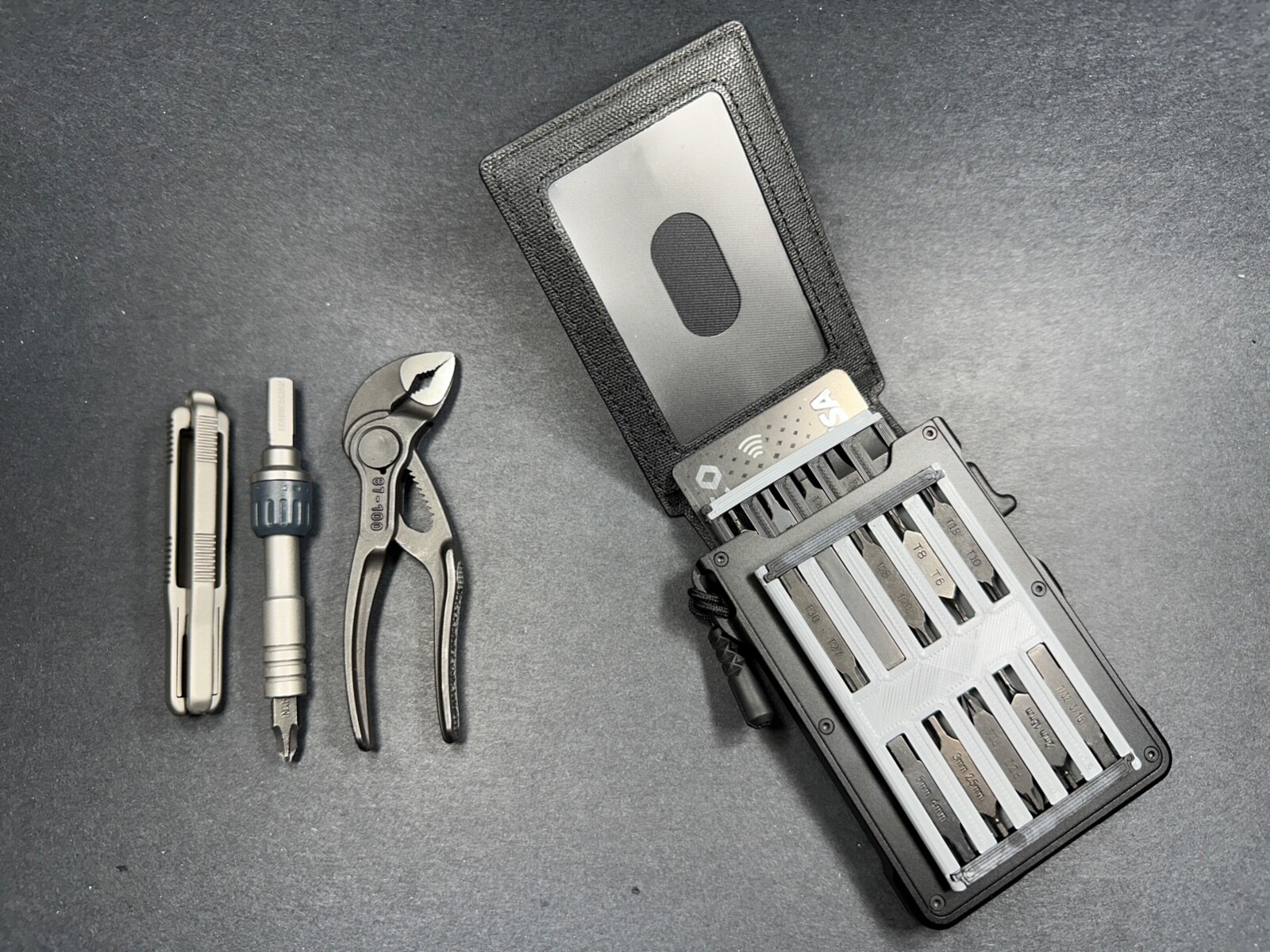 Leatherman flat bit holder for wallet or pocket