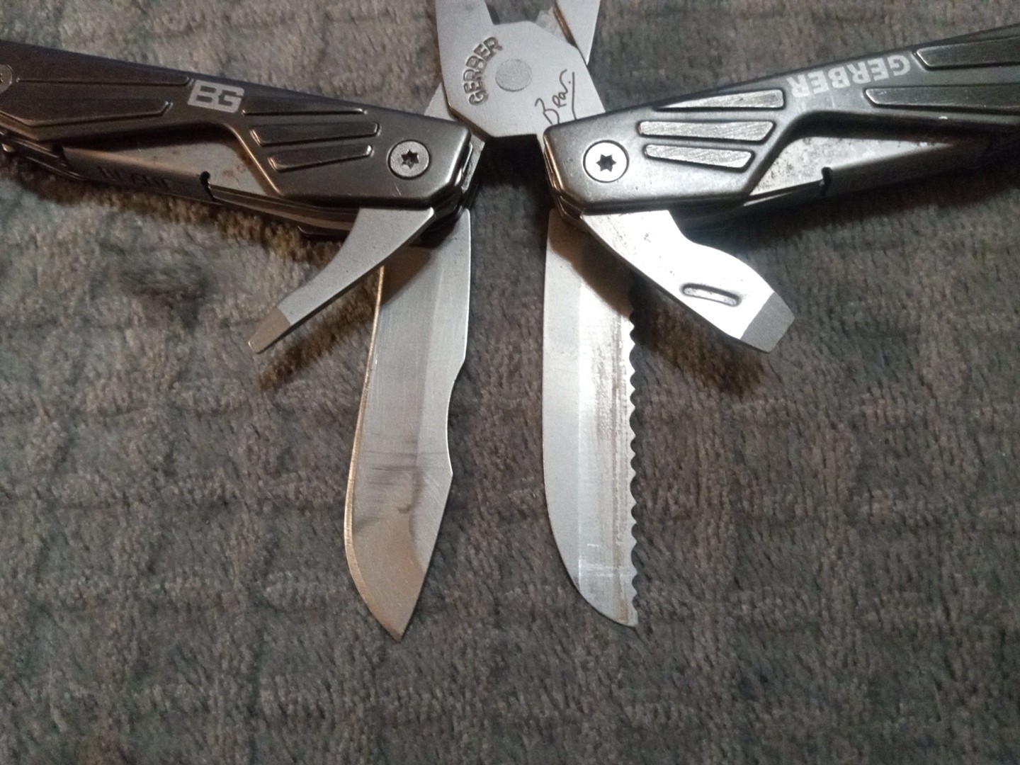Gerber Bear Grylls Multi Tool Pocket Knife Great Condition Saw Pliers Knife Ect