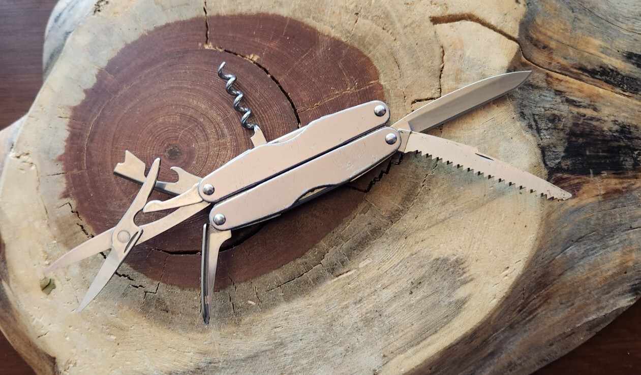 Leatherman Juice CS4 Storm Grey – Pliers Blade Corkscrew – Great Condition – T14