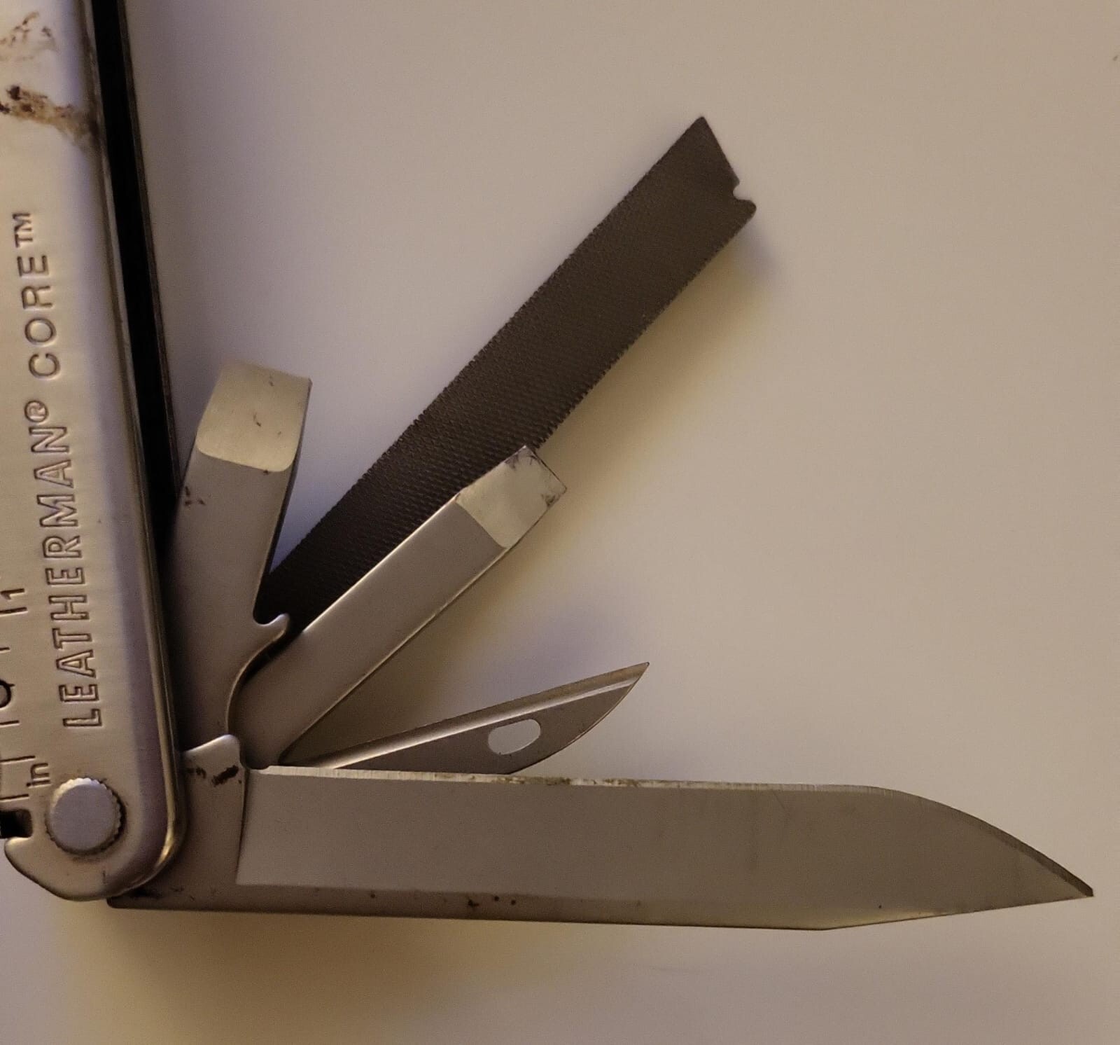 Leatherman Core Multi-Tool Knife Plier 2007 Date Code with Leather Sheath