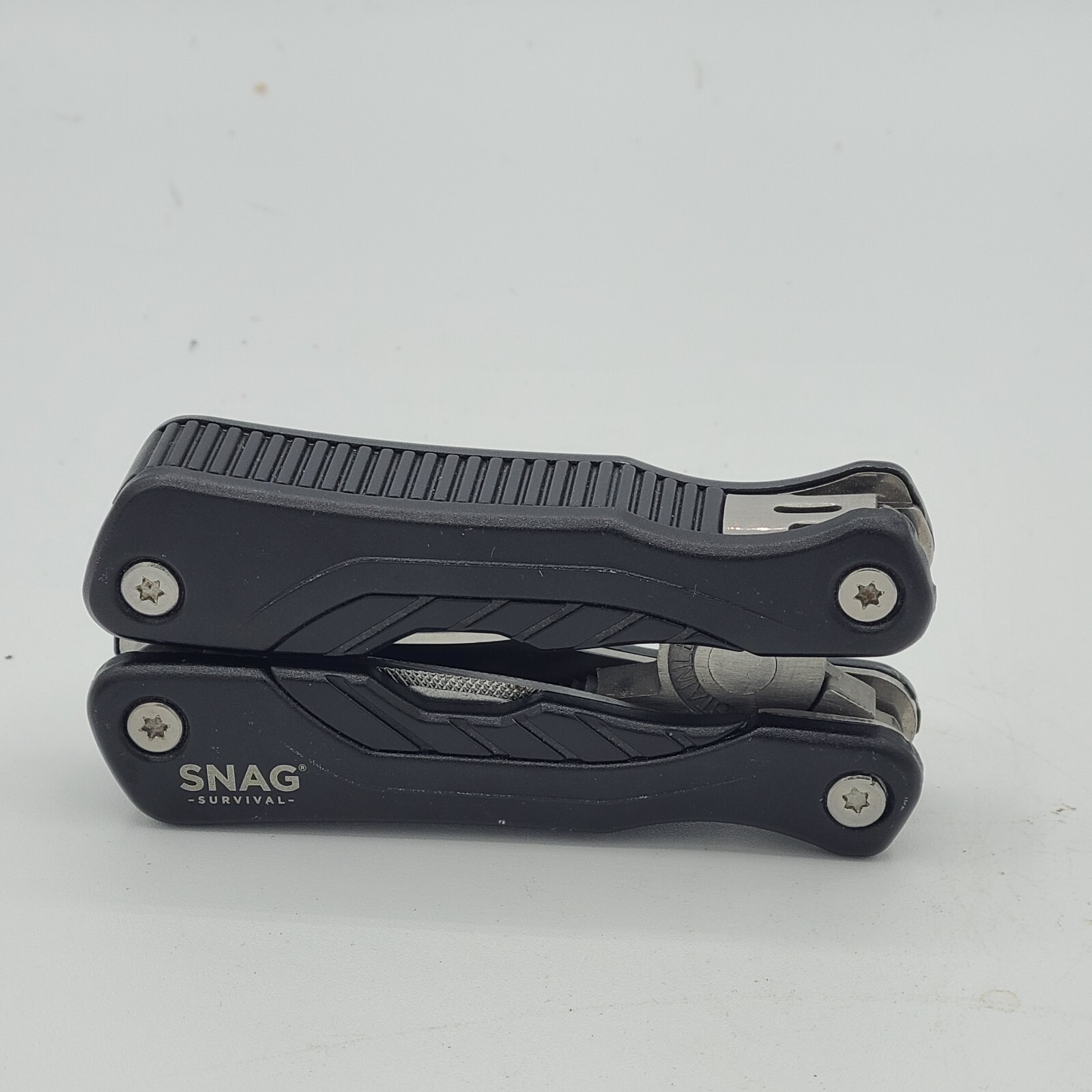 Snag Survival 16 in 1 Survival Multi Tool Black Knife Pliers File Bottle Opener
