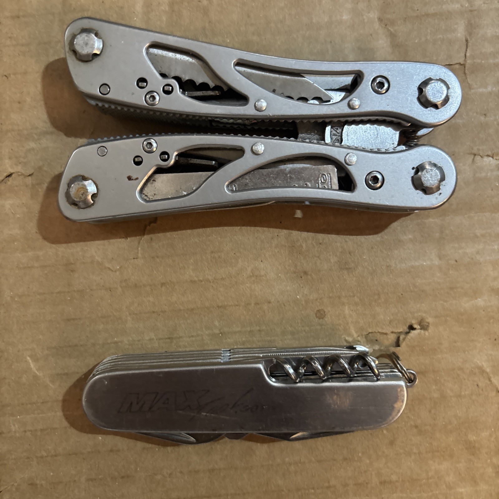 Winchester Winframe Butterfly Opening Multitool & Dewalt Multitool Lot of 2
