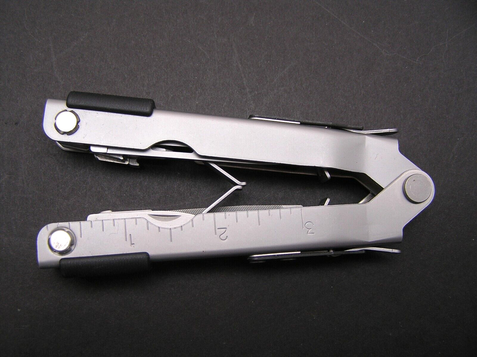 Gerber Evolution MP650 MILITARY VERSION Multi Plier Tool w FOUR Heads