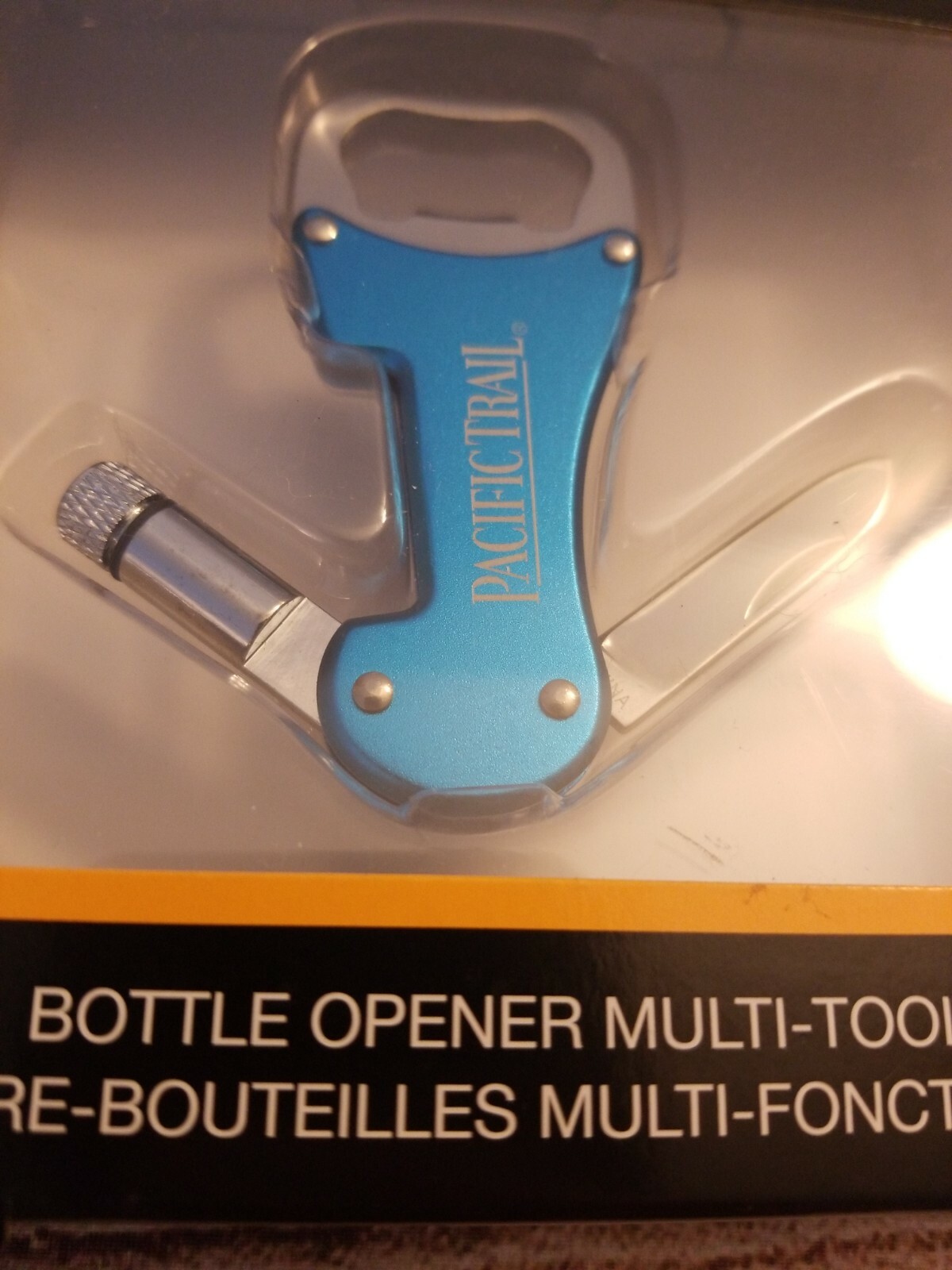 NEW PACIFIC TRAIL BLUE BOTTLE OPENER MULTI TOOL FOLDING POCKET KNIFE FLASH LIGHT