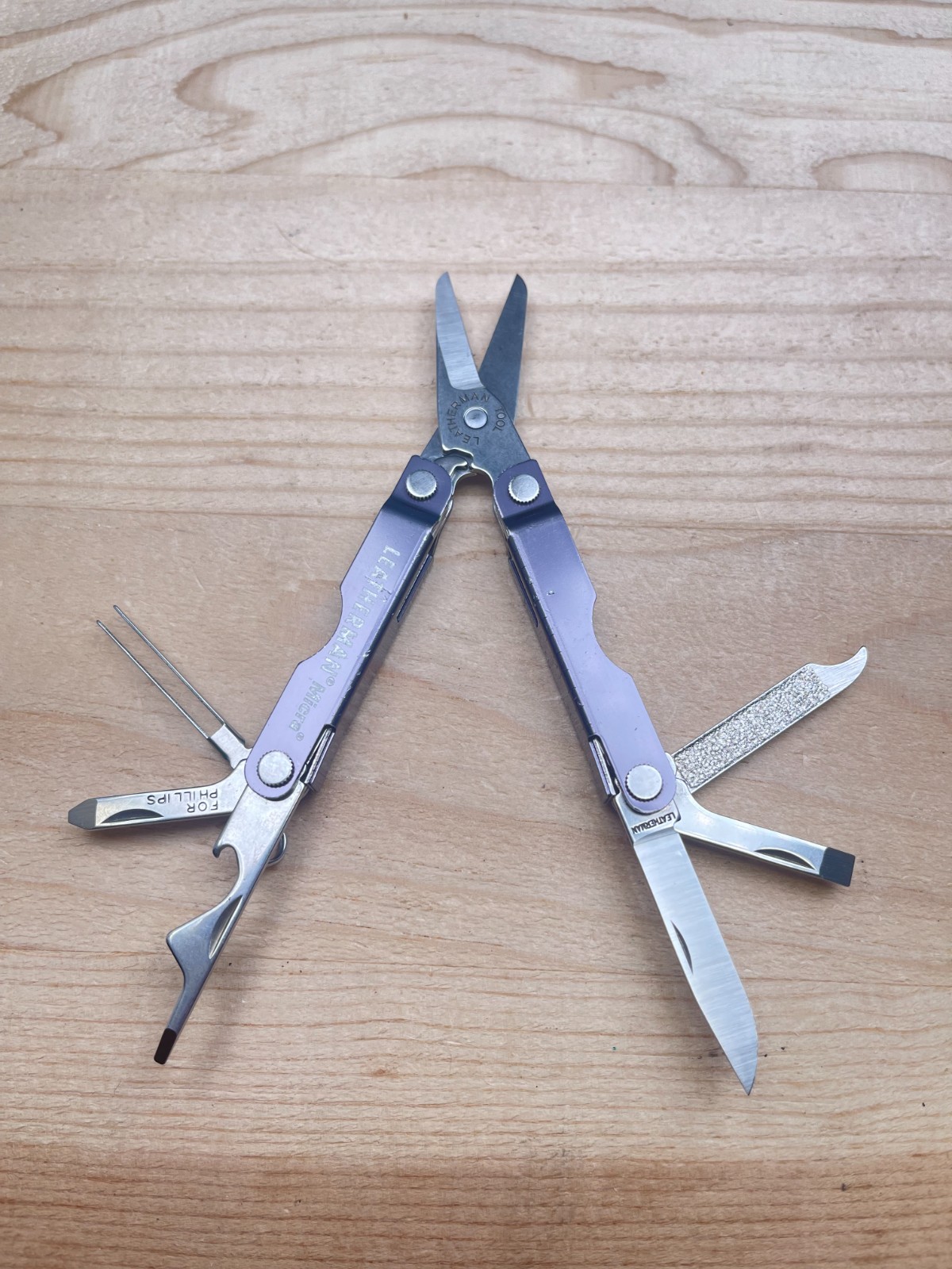Leatherman Micra Gray Anodized Aluminum Multi-tool Knife 01/17