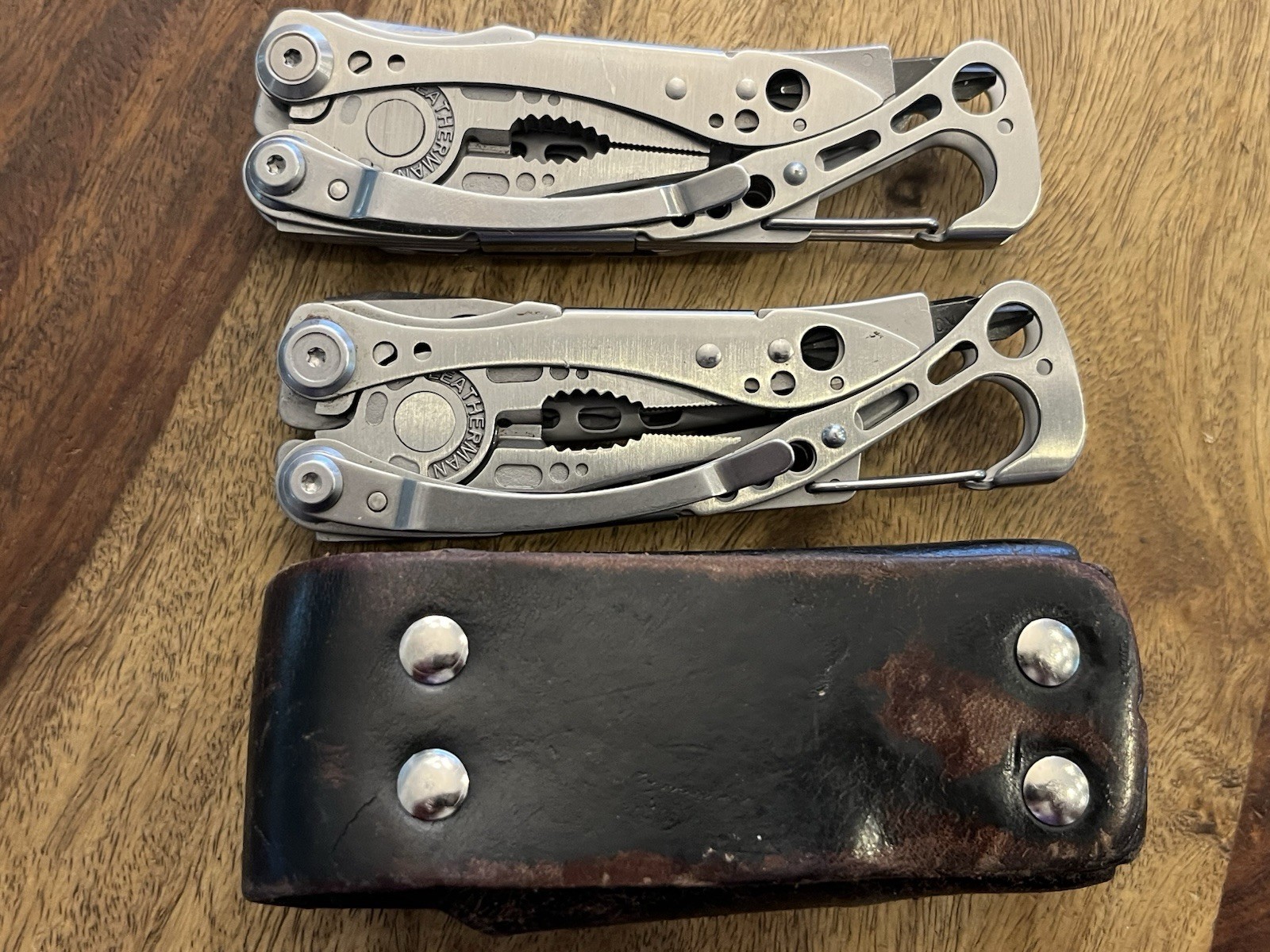 Leatherman Skeletool MultiTools SUPER NICE!! w/Leather Sheath (Lot Of 2)