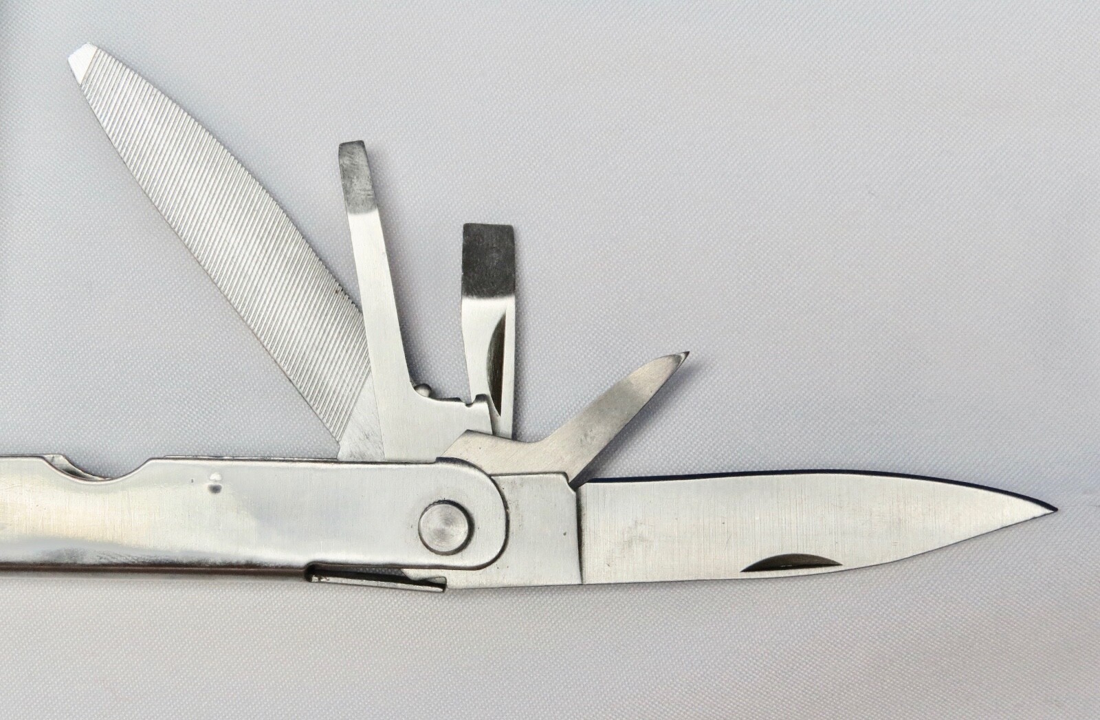 NEW Stainless Steel Multi-Utility Tool Pliers with 11 Additional Tools + Case