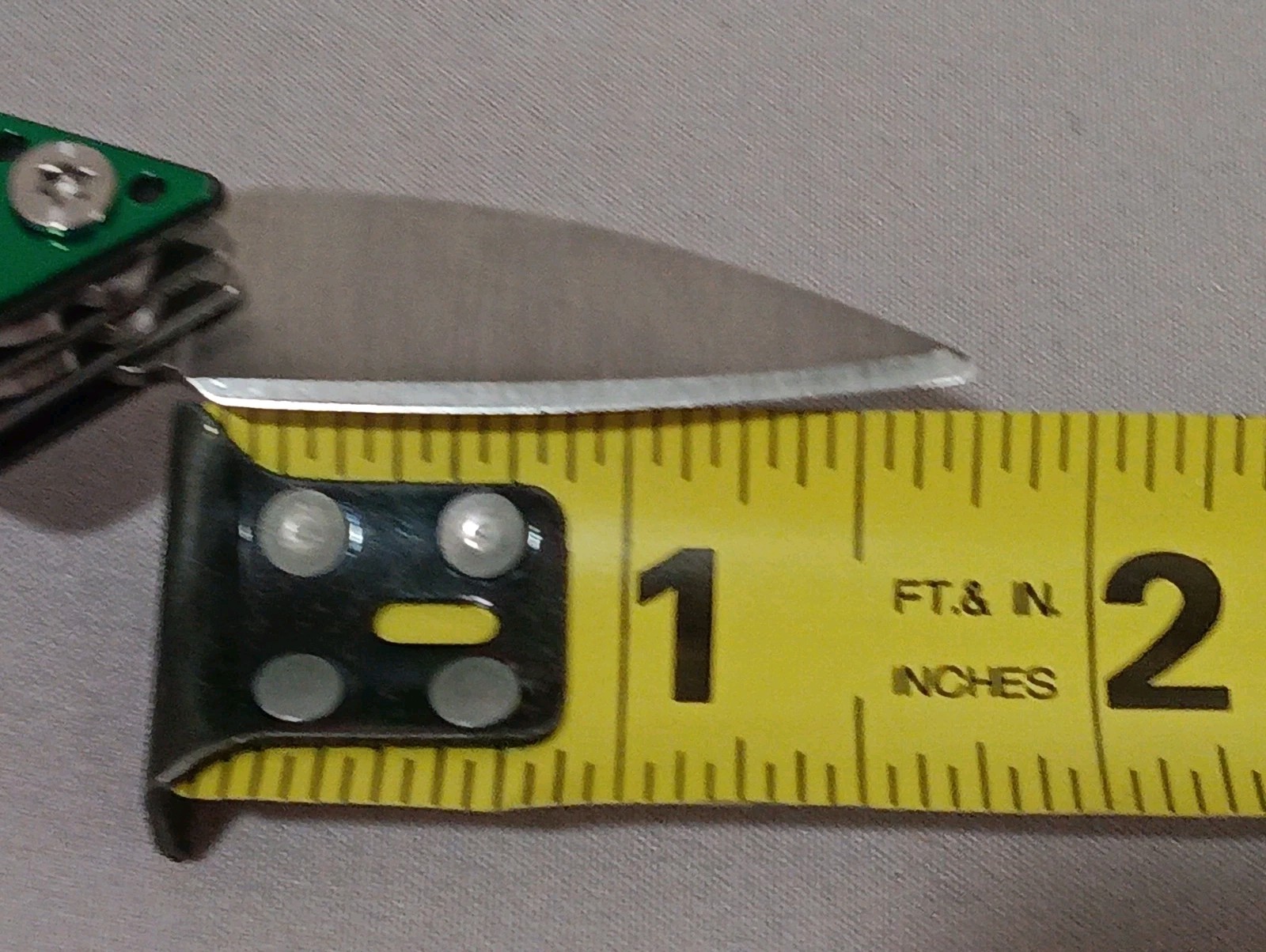Cabela’s Multi-Tool 7-in-1 Pocket Knife Folding Pliers Stainless Green Camping
