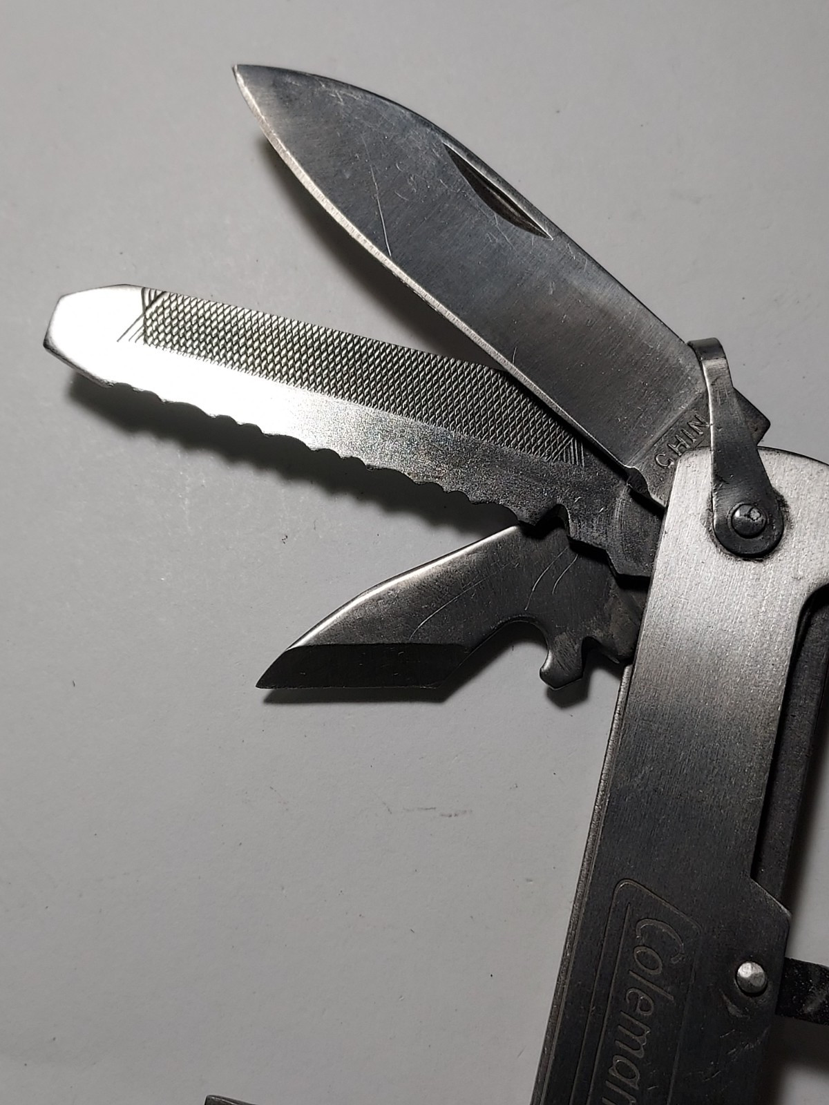 Coleman Multi Tool with Nylon Pouch – Pliers, Knife, Screwdrivers