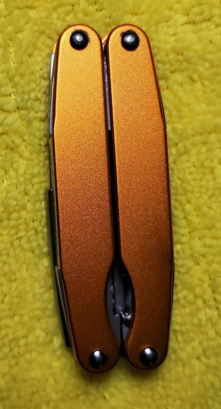 Leatherman Juice s2 orange -Mint Unused, Multitool RARE text Version Collectable