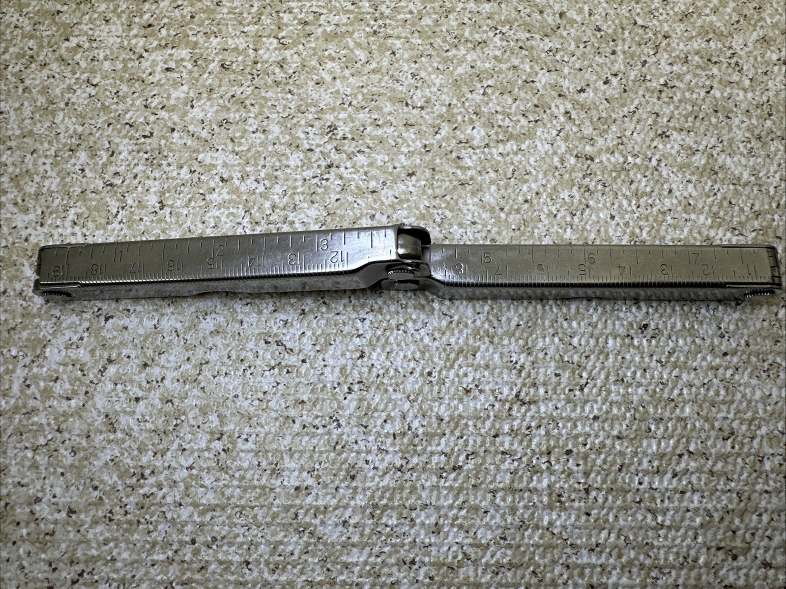 VTG Original Leatherman Multi Tool W/Original Leatherman Sheath “0696” Read Desc