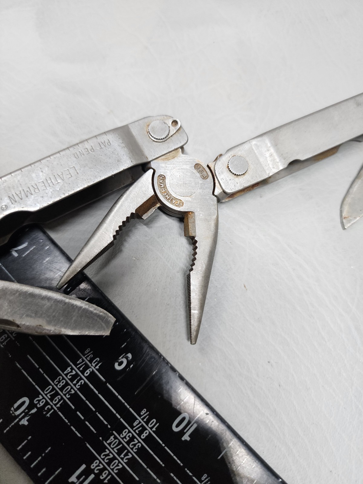 Leatherman Super Tool Original Multi-Tool Pliers Knife