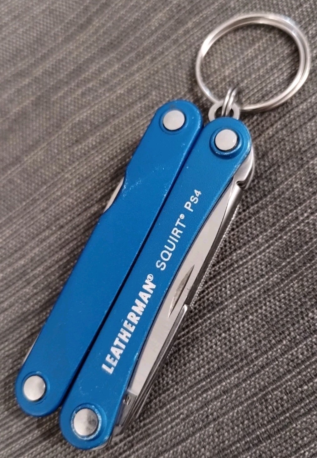 Leatherman SQUIRT PS4 Retired Multi-Tool Pliers Scissors Knife in BLUE! Keychain