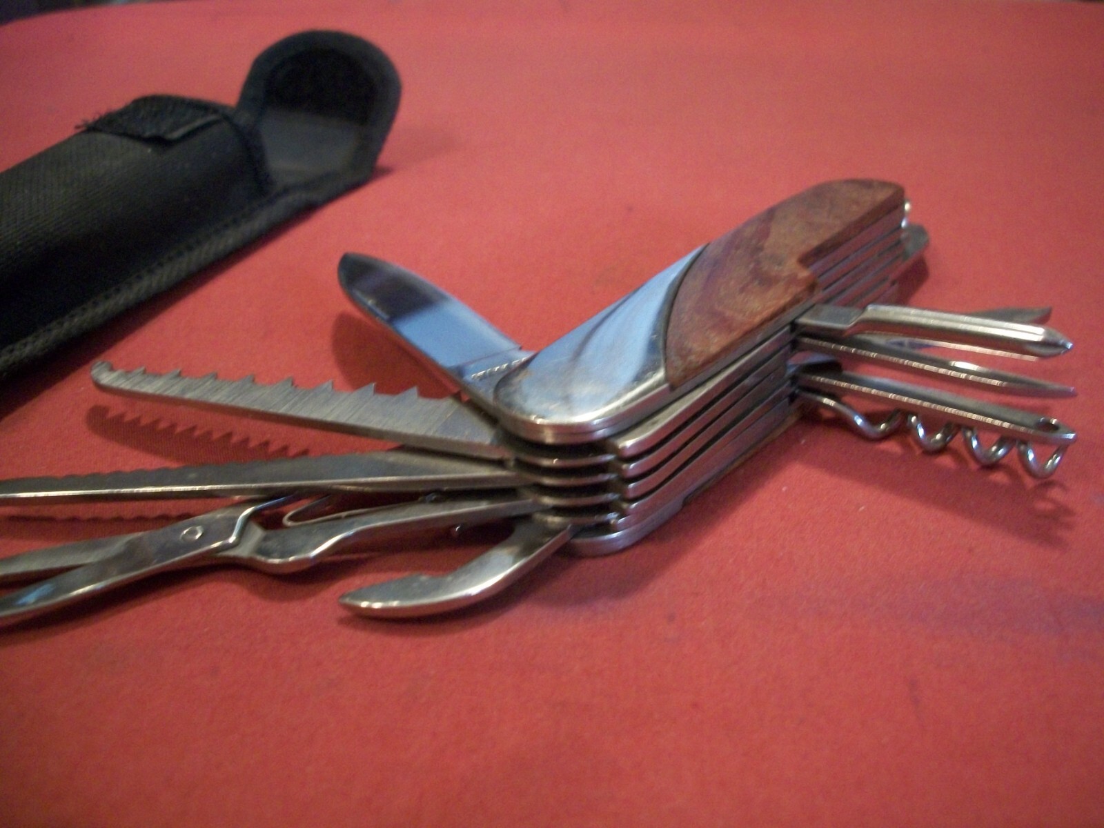 Sheffield Sportsman Multi Blade [11] Tool Knife, Fish Hook Remover & scaler NOS