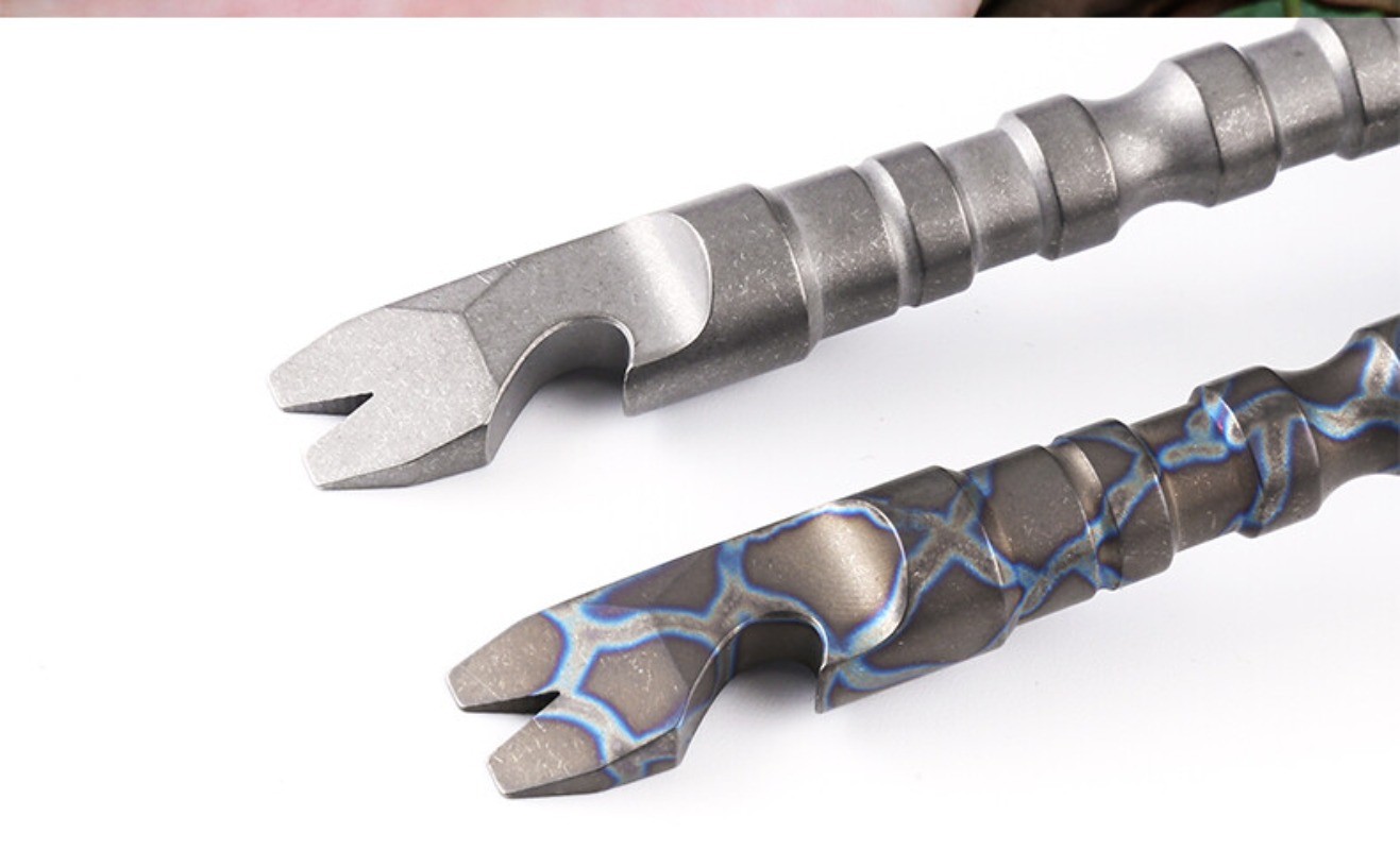 Titanium Crowbar Keychain Multi Functional Compact
