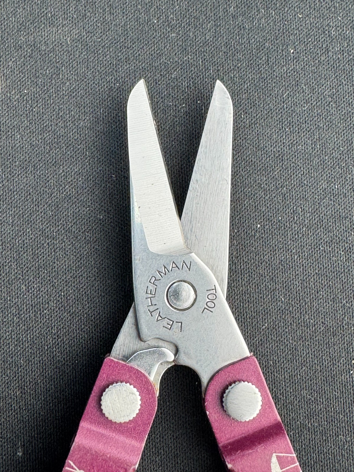 Leatherman Micra 10 in 1 Multitool Anodized Aluminum – Cherry