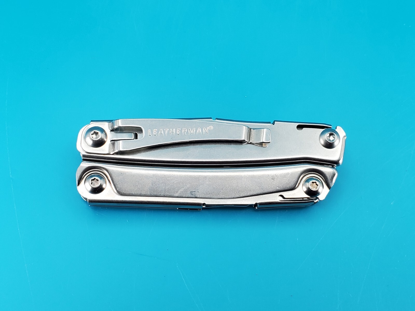 Leatherman Rev 3.8″ Multi-Tool, Stainless! *SOME RUST ON ITEM*