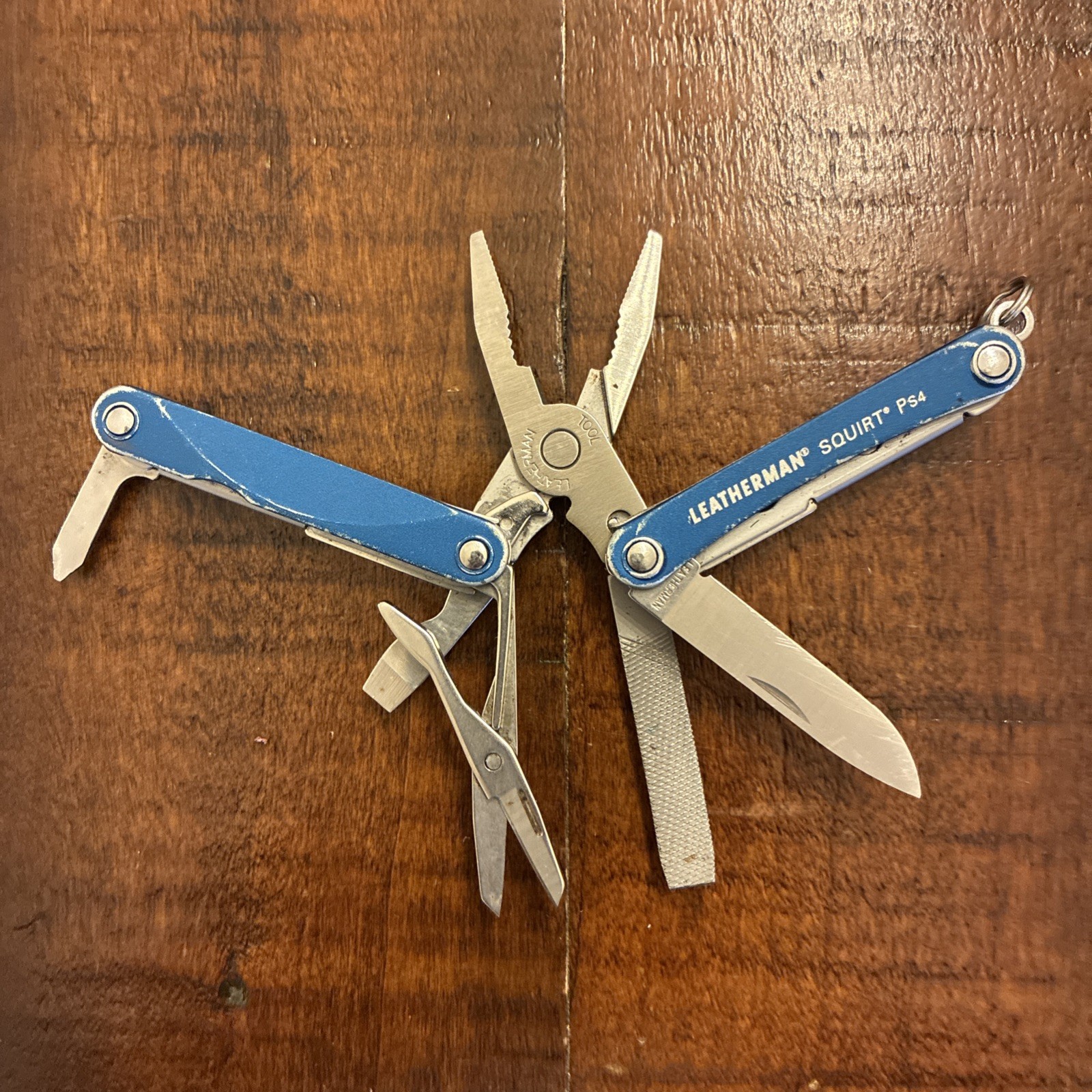 Leatherman Squirt PS4 Multi Tool, Knife, Pliers – Blue – Pat Pend – Excellent