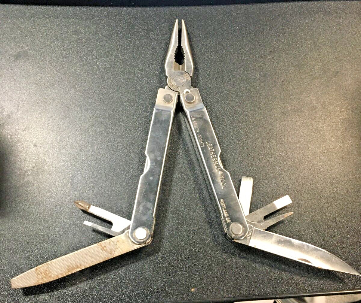 Vintage Original Leatherman TM 1325473 Multi Tool With Leather Sheath