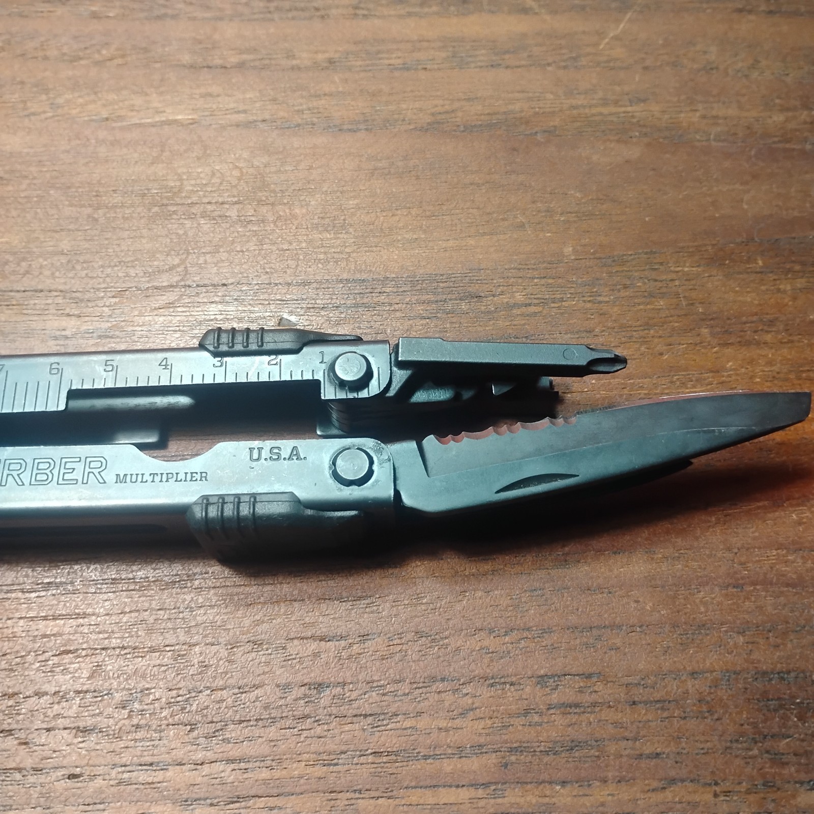 Gerber Multiplier MP600ST (Sight Tool) Black Oxide Multi-Tool Needle Nose Pliers