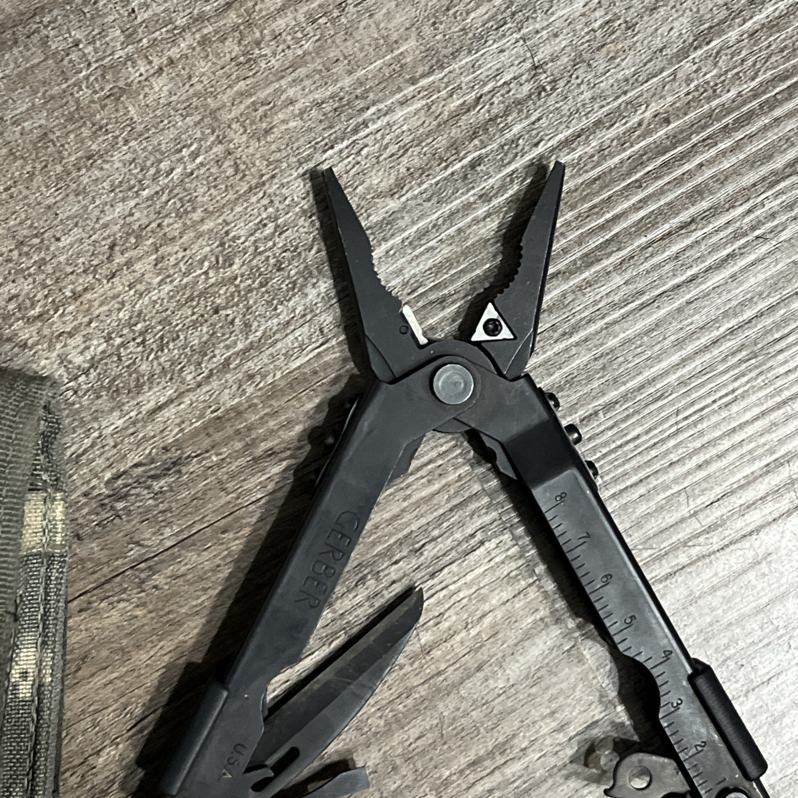 Gerber MP600 Multi Tool U.S. Military Issue! BLACK, DIGITAL CAMO SHEATH