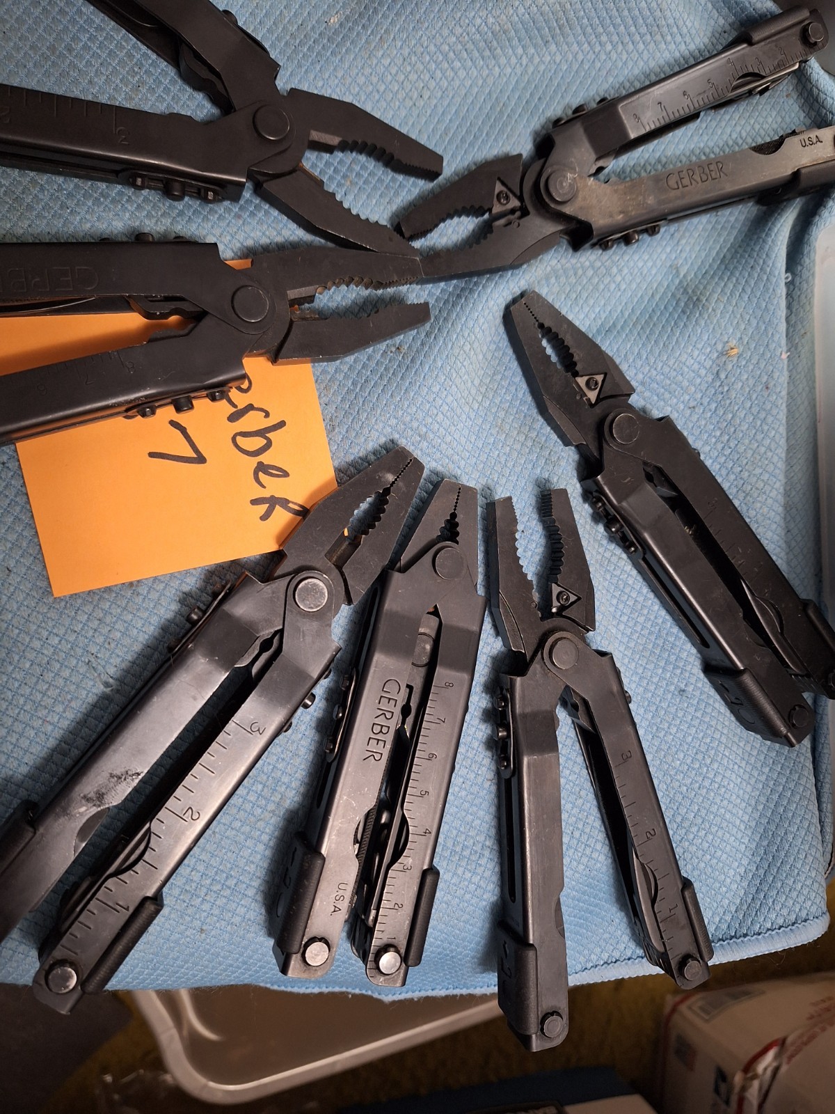 1 GERBER BLACK PLIERS Multi Tool ONE PICK AT RANDOM Loc GERBER 67