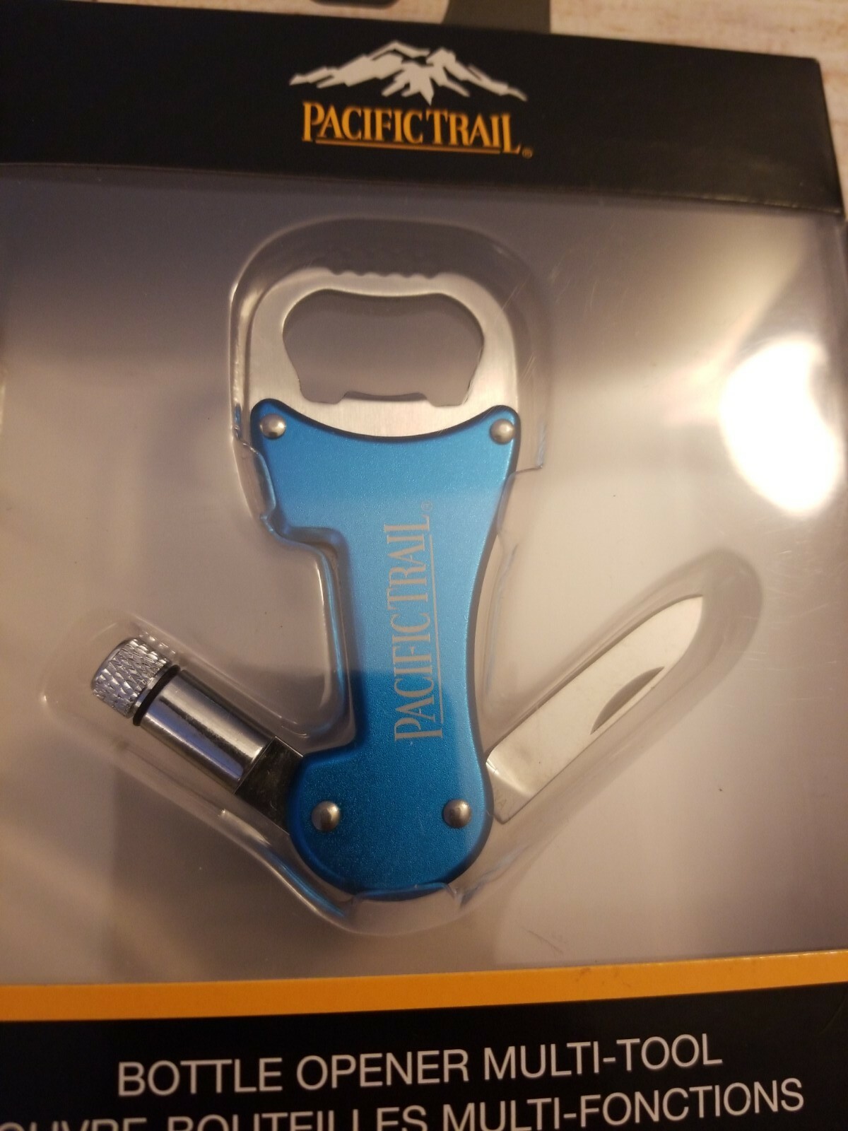 NEW PACIFIC TRAIL BLUE BOTTLE OPENER MULTI TOOL FOLDING POCKET KNIFE FLASH LIGHT