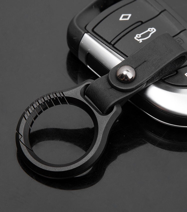 NewTitanium Alloy Leather Car Keychain Portable Key Ring Waist HangingPendantEDC