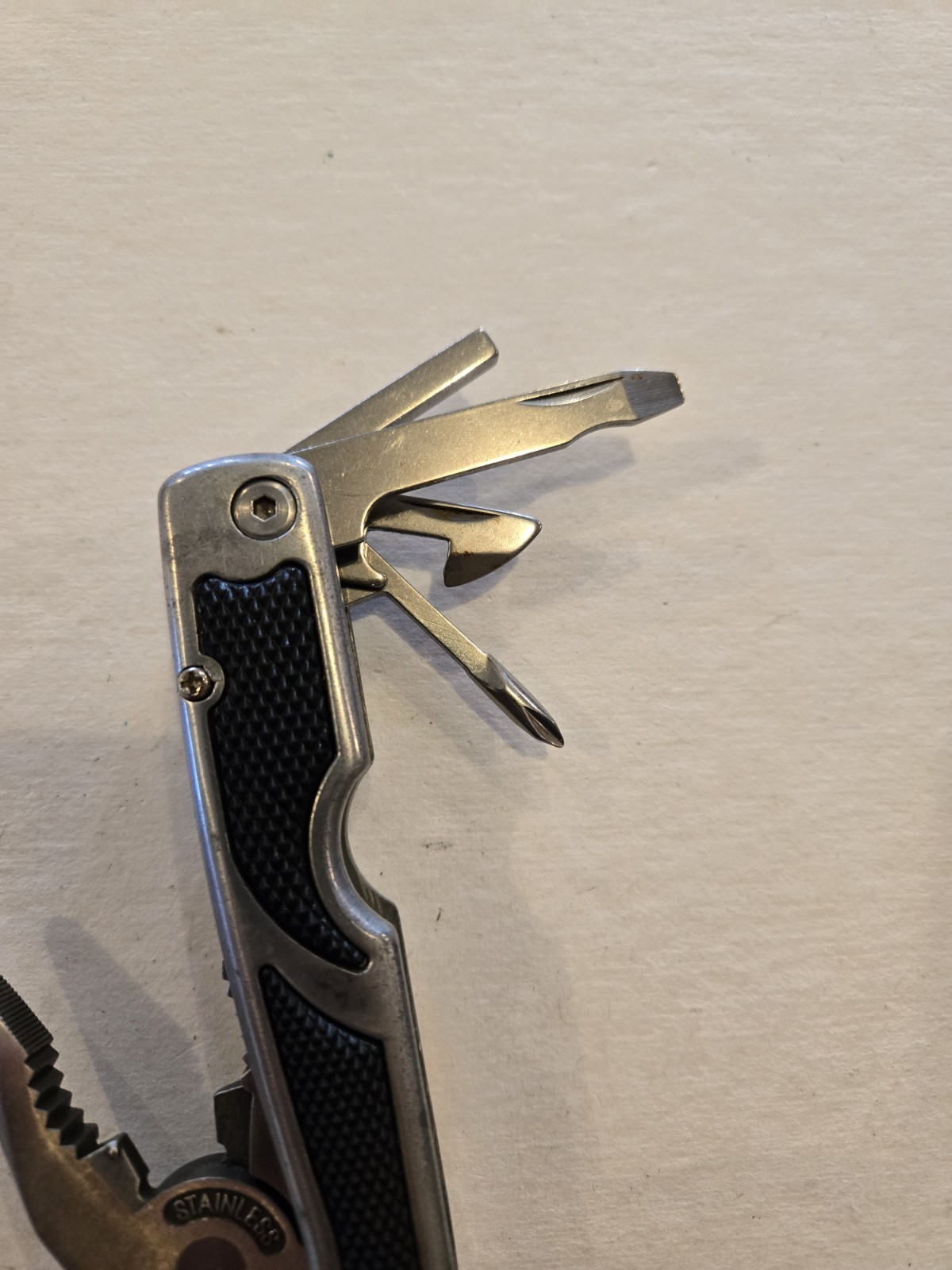 Winchester Combination Multi Tool w/Sheath & Attachments – (TSA Confiscated)