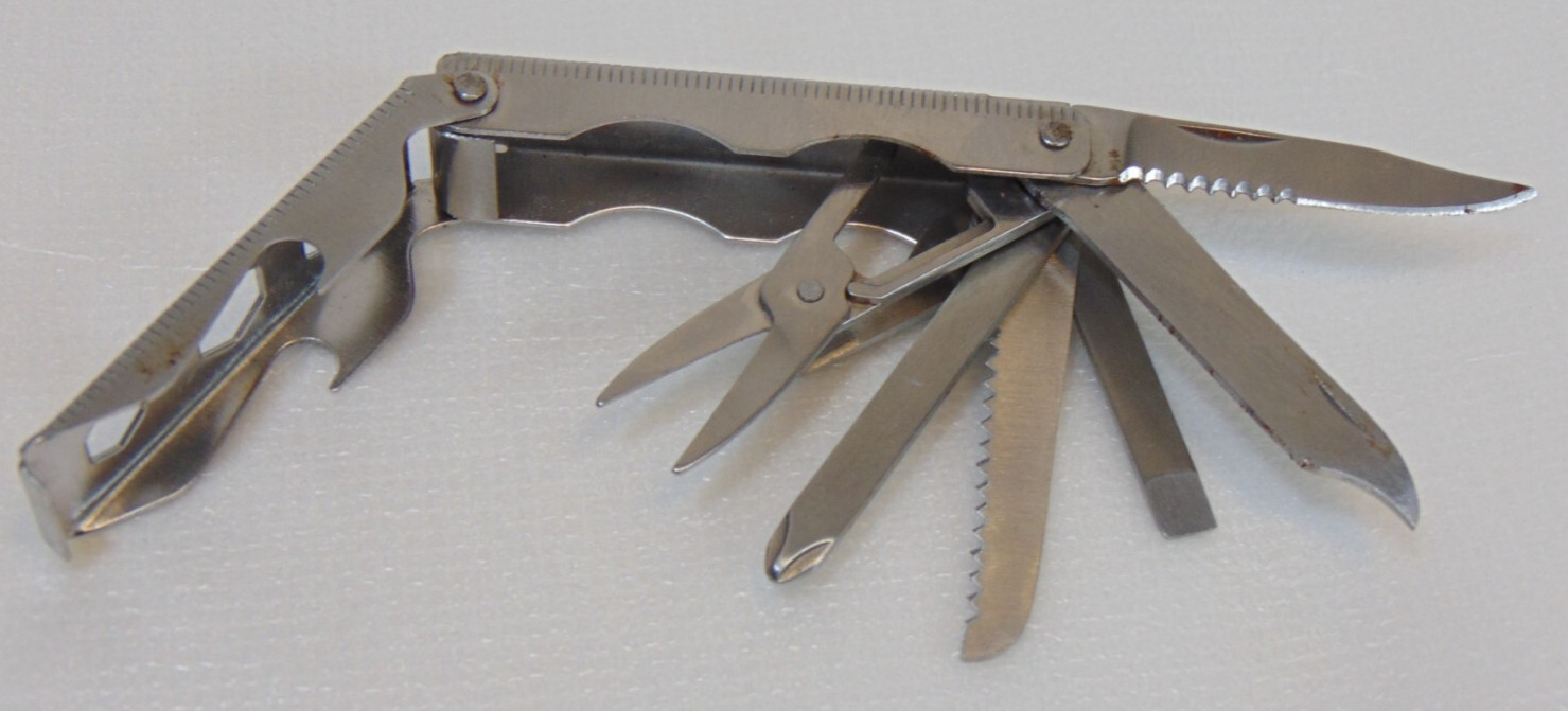 Coast Micro Multi-tool Yokogawa Advertising Fish Tool 9 Tools Silver Keyring