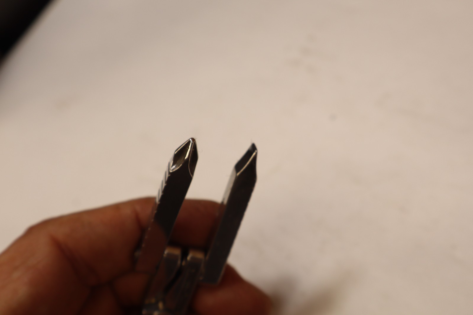 SWISS+TECH USA MICRO MULTI TOOL STEEL