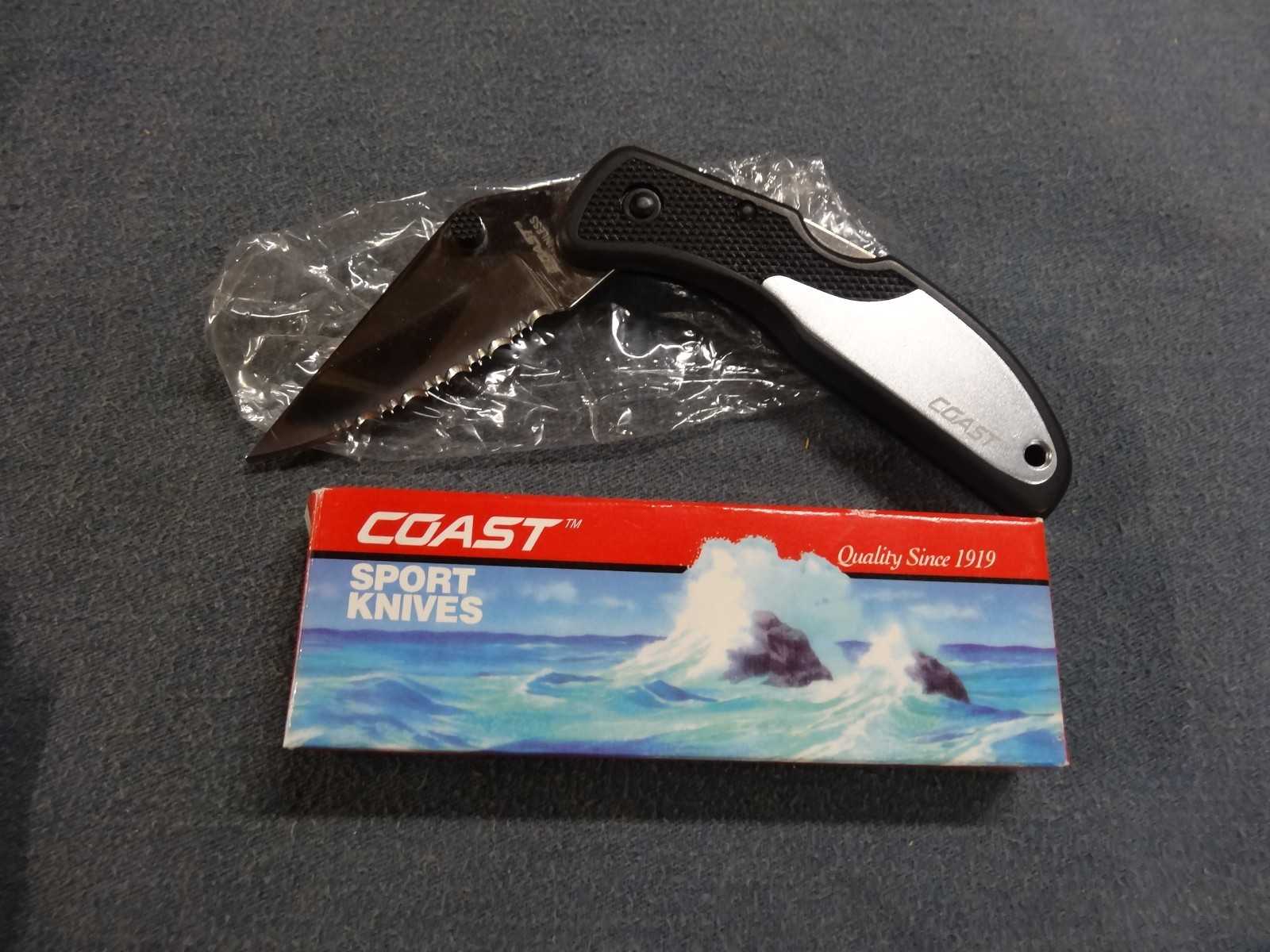 New Norfolk Southern Multi Tool Knife with Sheath + Coast Sport Pocket Knife