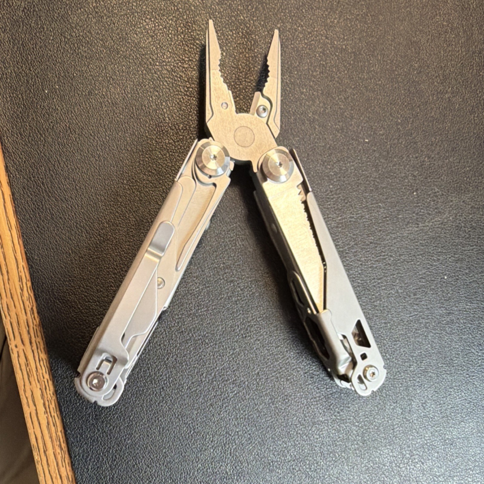Silver Multi-Tool Plier Knife Saw Stainless Steel Sheath Lanyard
