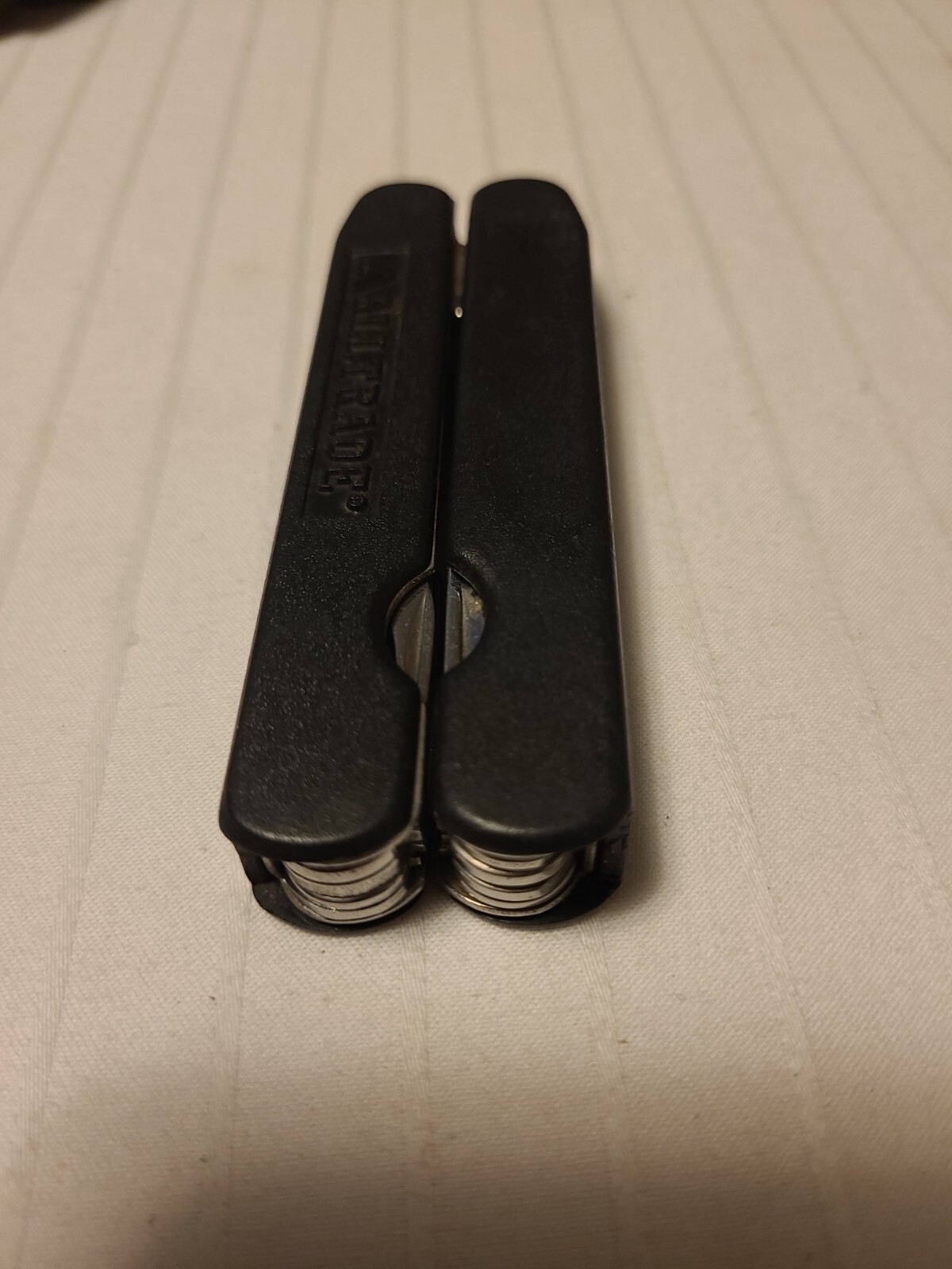 Alltrade Stainless Steel Multi-Tool 9 Tools With Belt Slide Case Black 4 1/2″ L