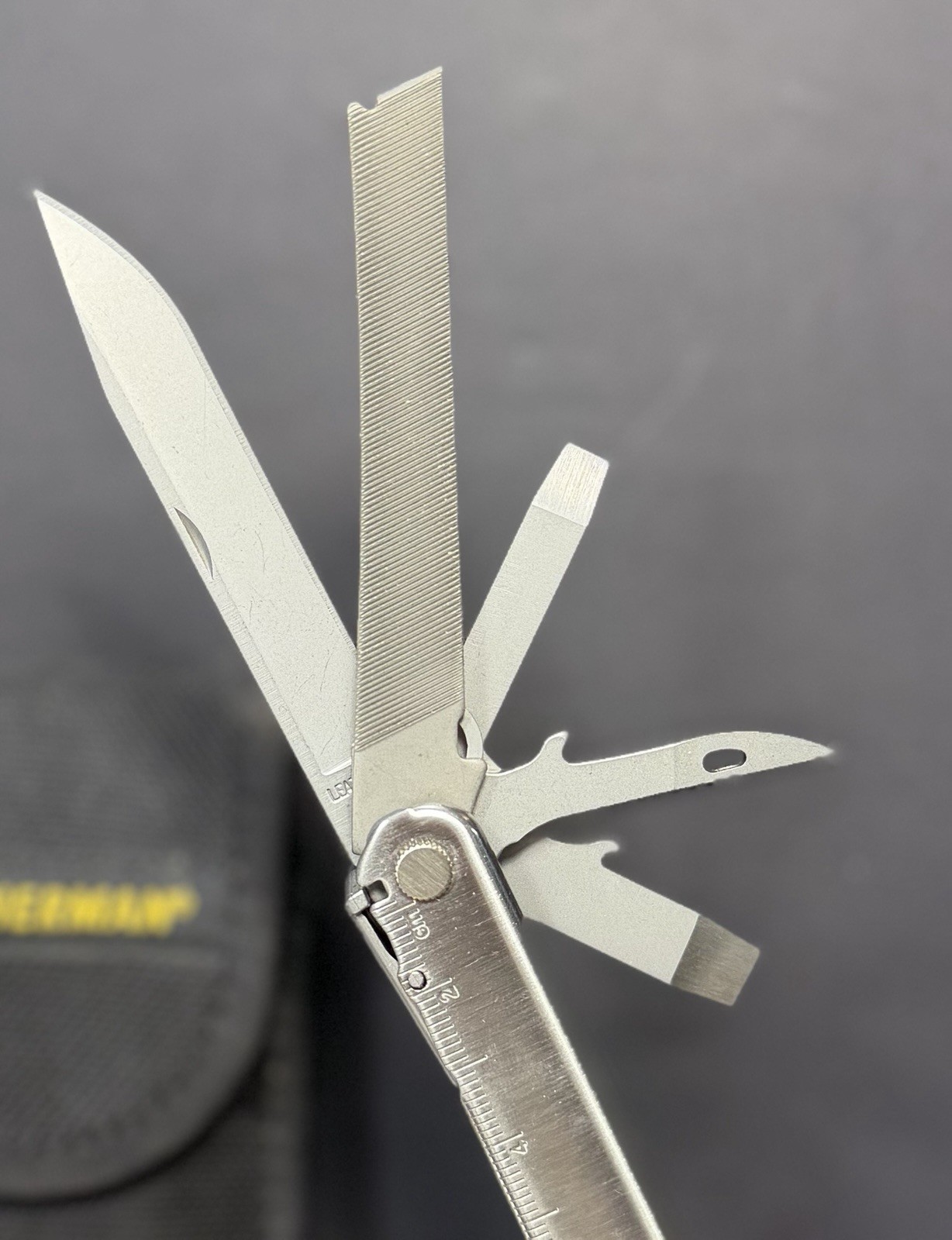 🔥Leatherman Core Multi Tool Large Retired Collectable Rare FREE SHIPPING!! NOS