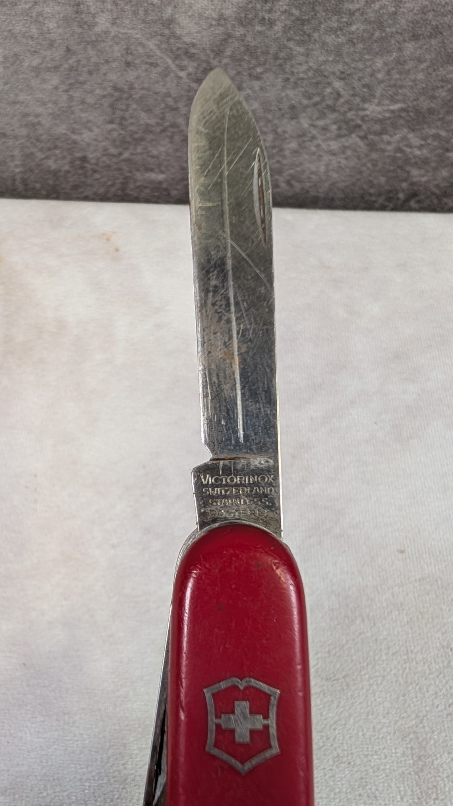 Victorinox Swiss Army Red Multi-Tool Knife Stainless Steel Tweezers Toothpick