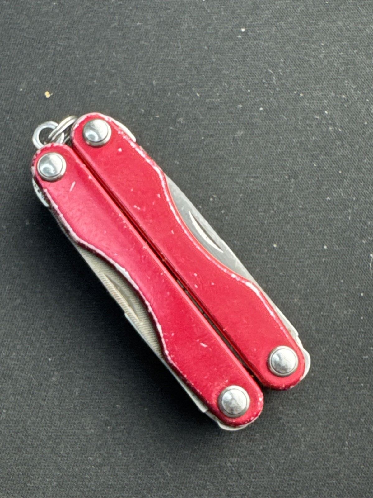 Leatherman Squirt E4 Multi-Tool w/Wire Strippers Radioshack 34042