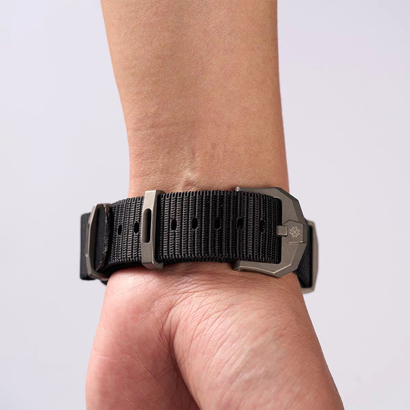 Quick Dry 20mm Titanium Nylon Watch Band Tactical CNC Carved Buckle