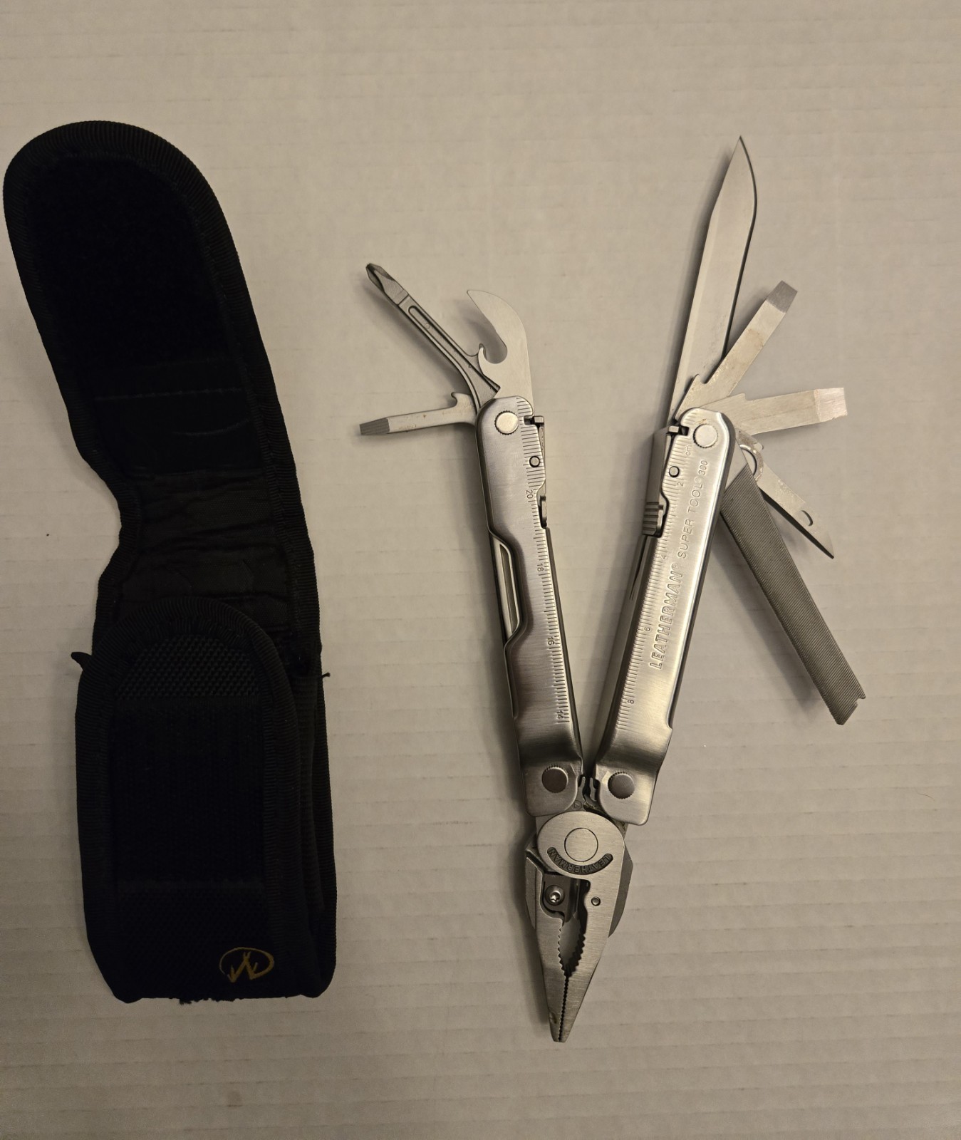 Leatherman Super Tool 300 Stainless Steel Multi-Tool – New/Unused – Open Box