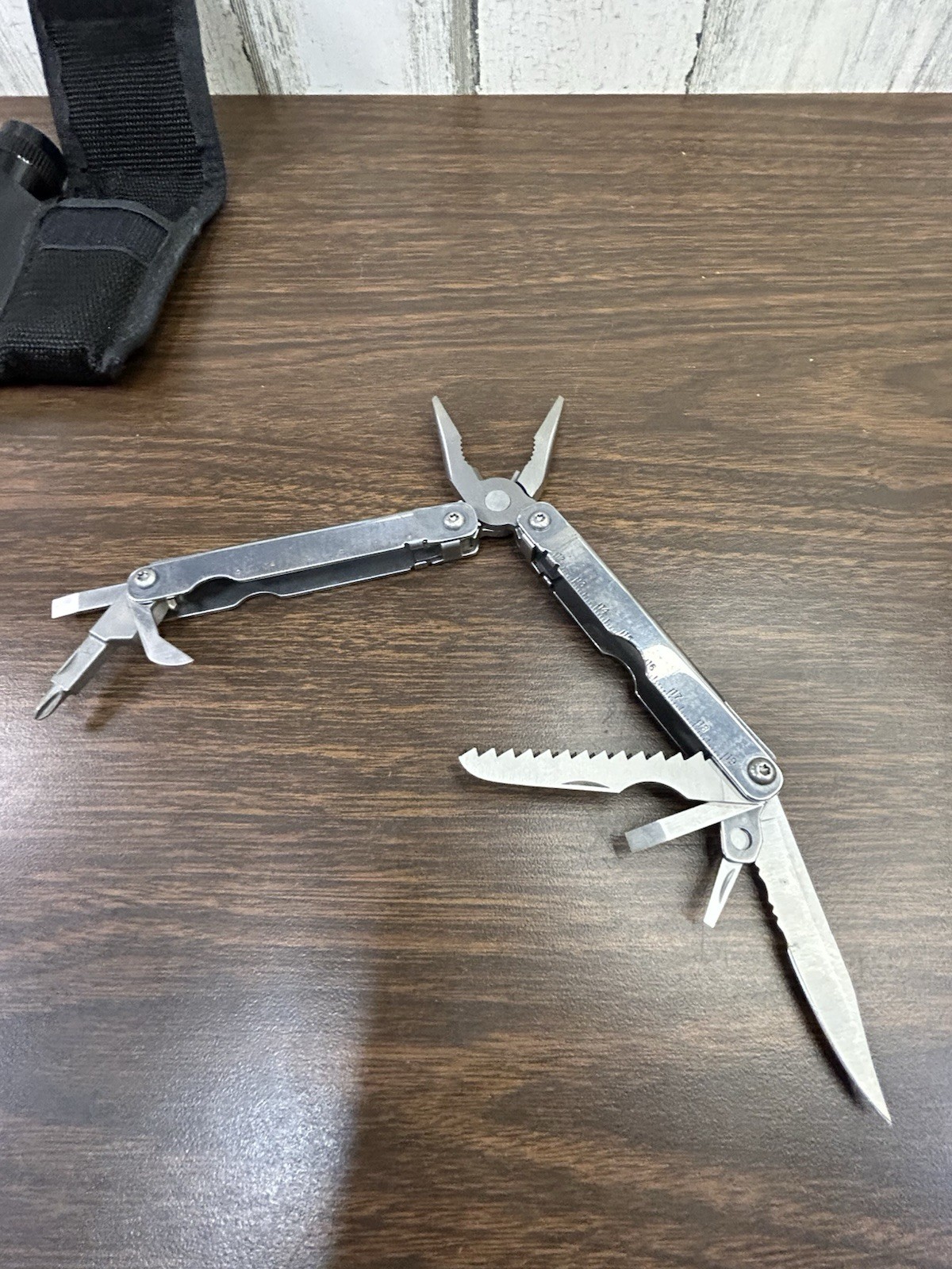 Bear MGC Cutlery Multi tool & Flashlight PK155MTF