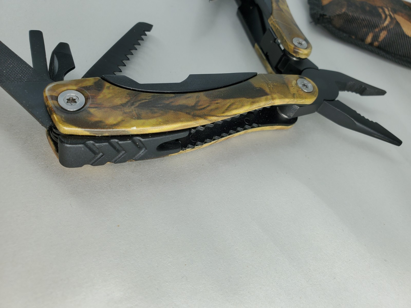 Multitool With Case Heavy Duty High Quality Camo New 9 Tools