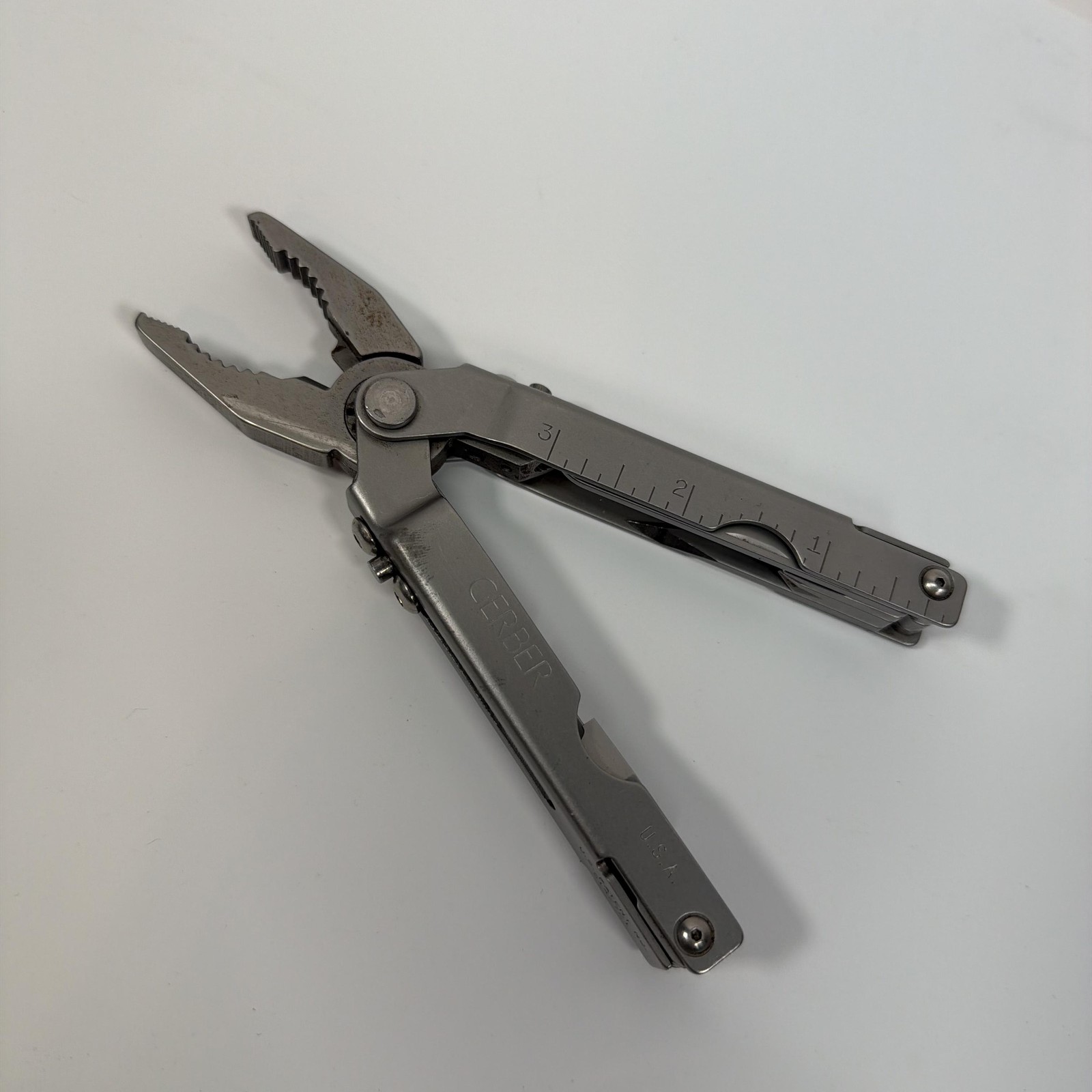 Gerber Multi Tool Pliers Silver Stainless Steel Knife Serrated Blade Ruler EDC