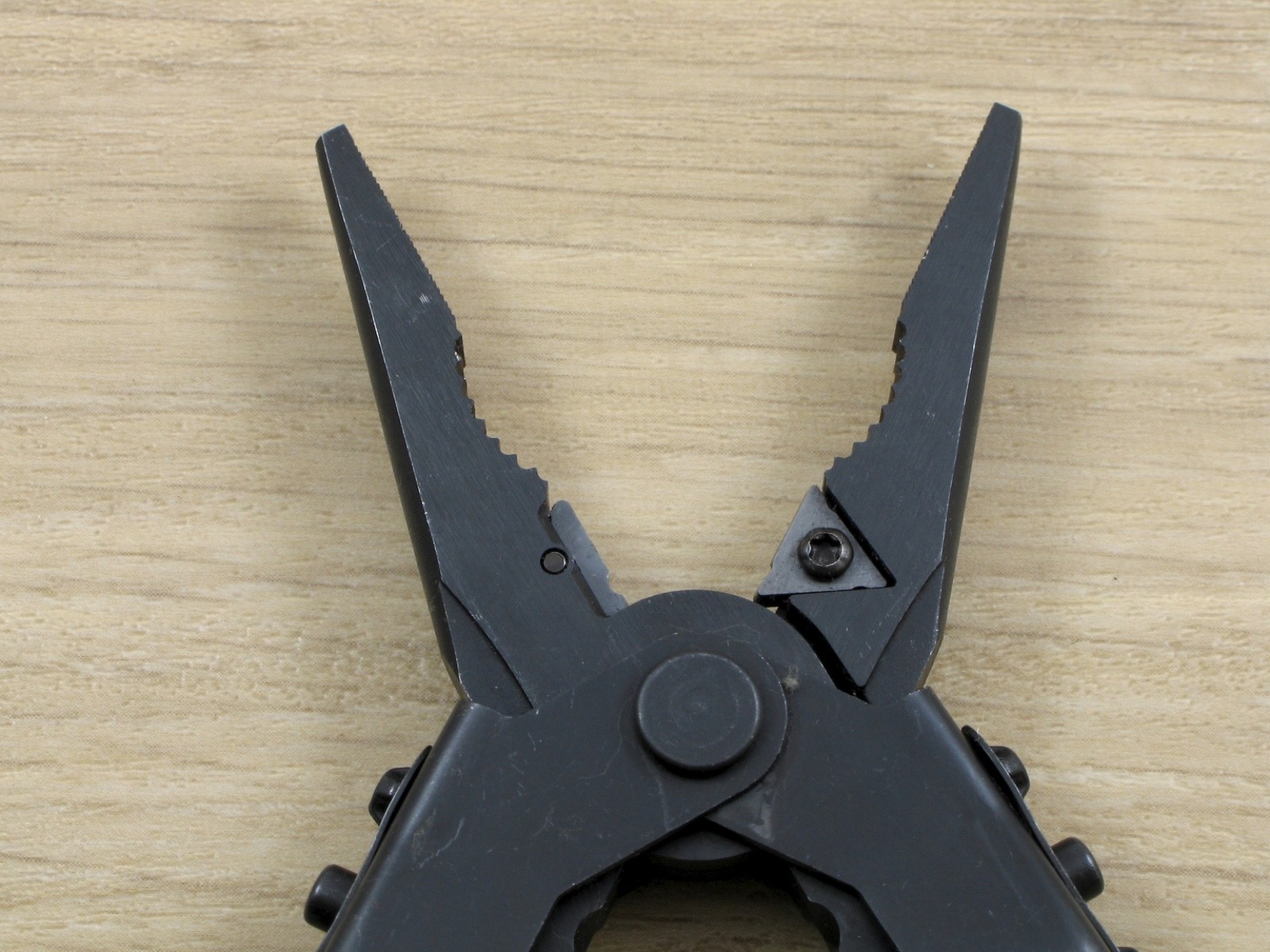 Gerber MP600 Multi-Tool Multi-Plier Needlenose Carbide Cutters, Black Oxide