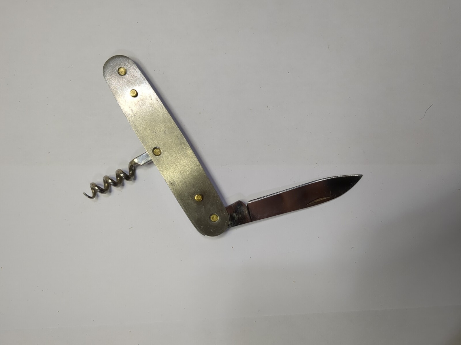 National Geographic Adventure Folding Knife Multi-Tool Breakaway Knife.