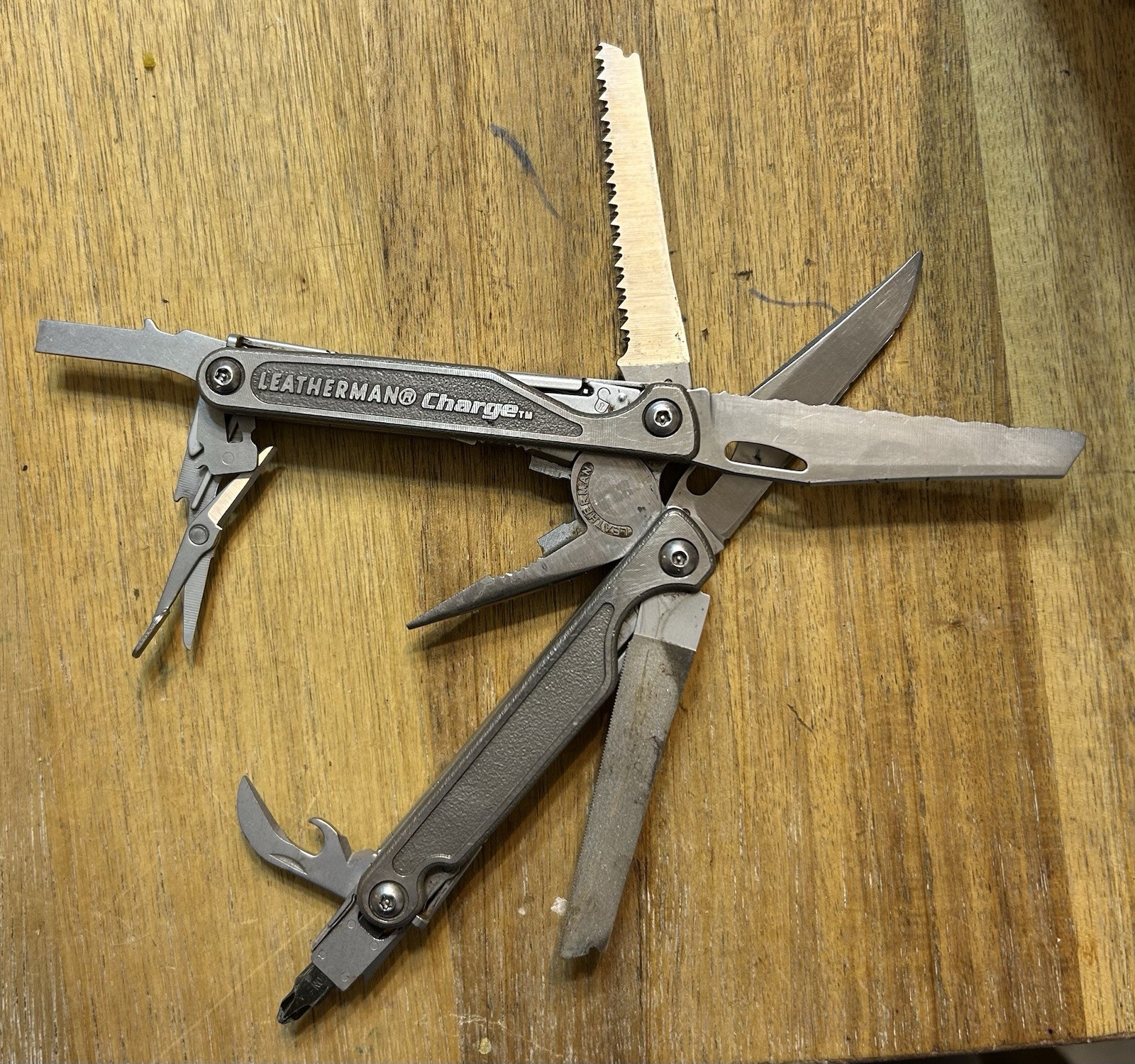 Leatherman Charge Multitool Titanium 154cm With Sheath Nice