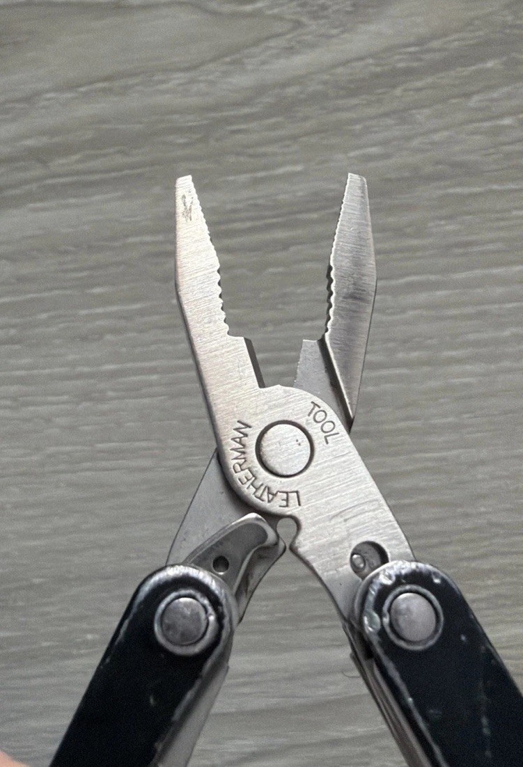 Leatherman Squirt PS4 MultiTool Plier Scissors Knife File Black Matte No Keyring